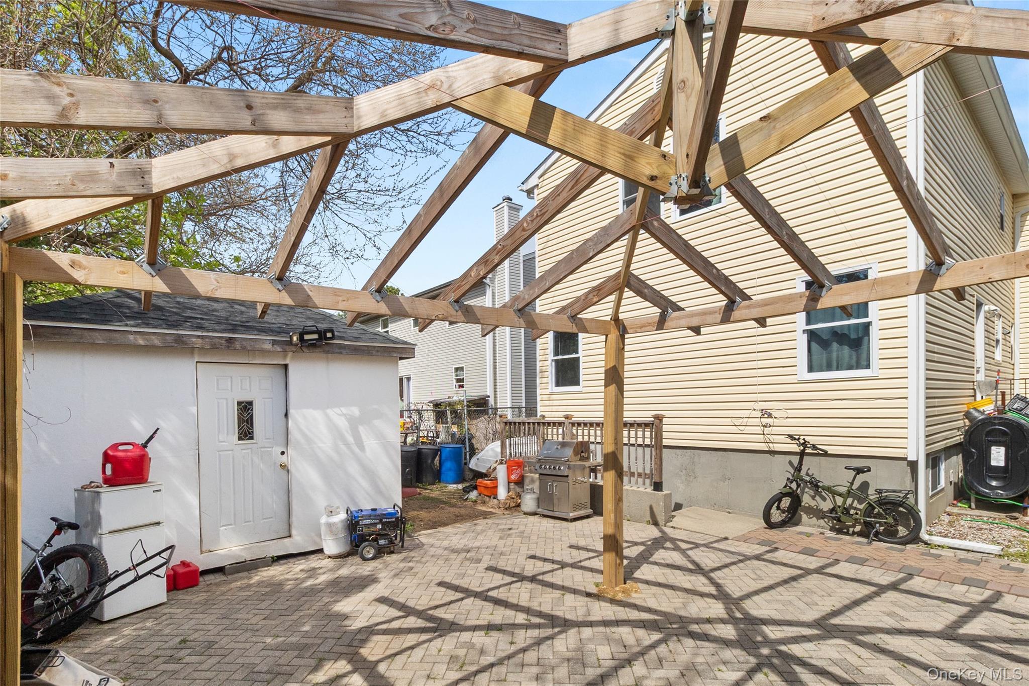 Single Family 28th  Suffolk County, NY 11798, MLS-986868-22