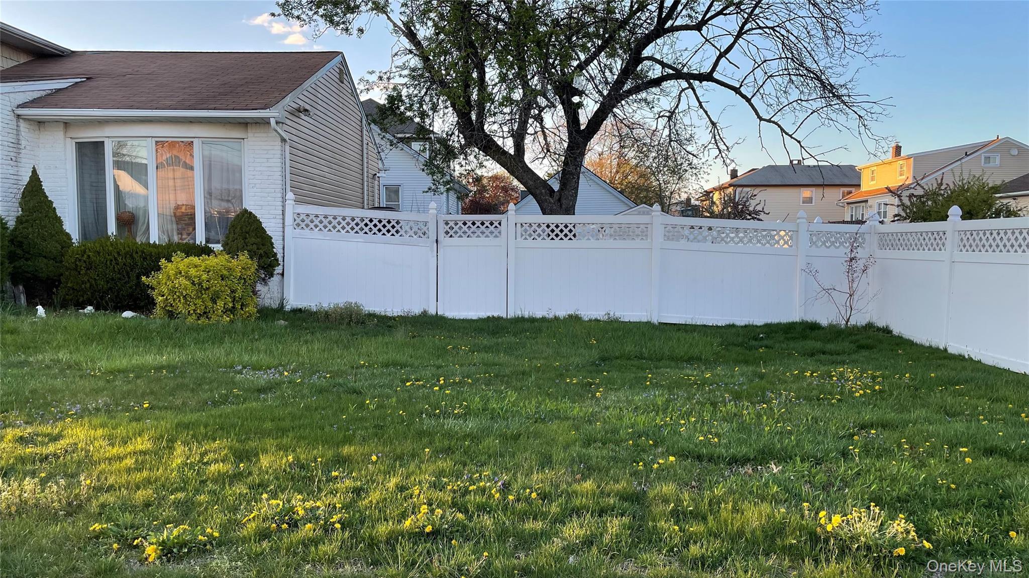 Single Family Cedar  Nassau County, NY 11520, MLS-986870-4