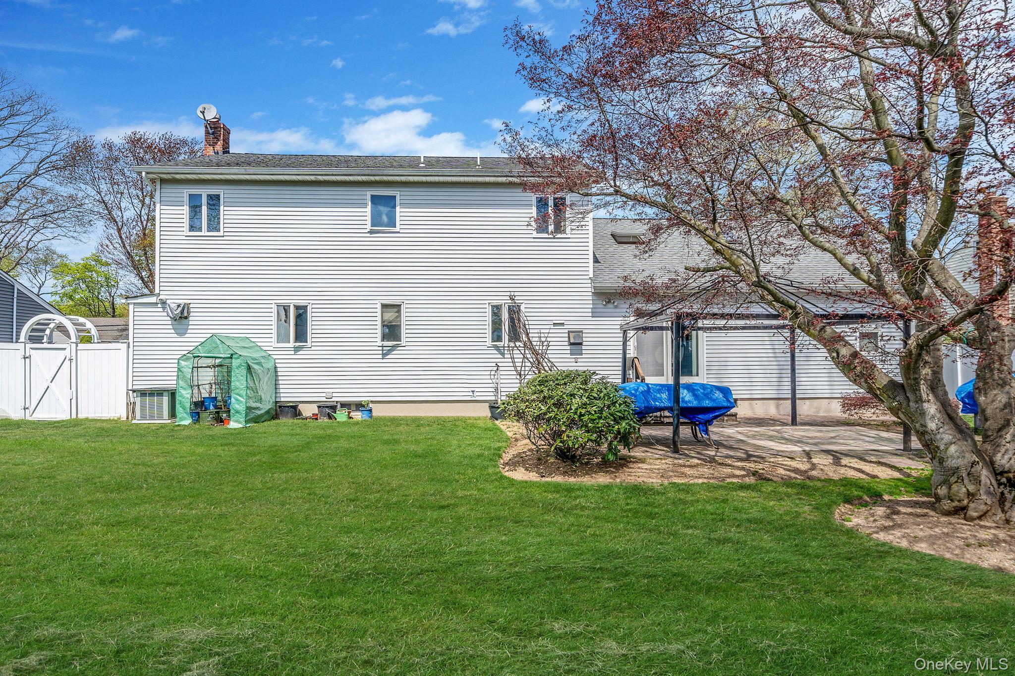 Single Family Chichester  Suffolk County, NY 11746, MLS-986872-16
