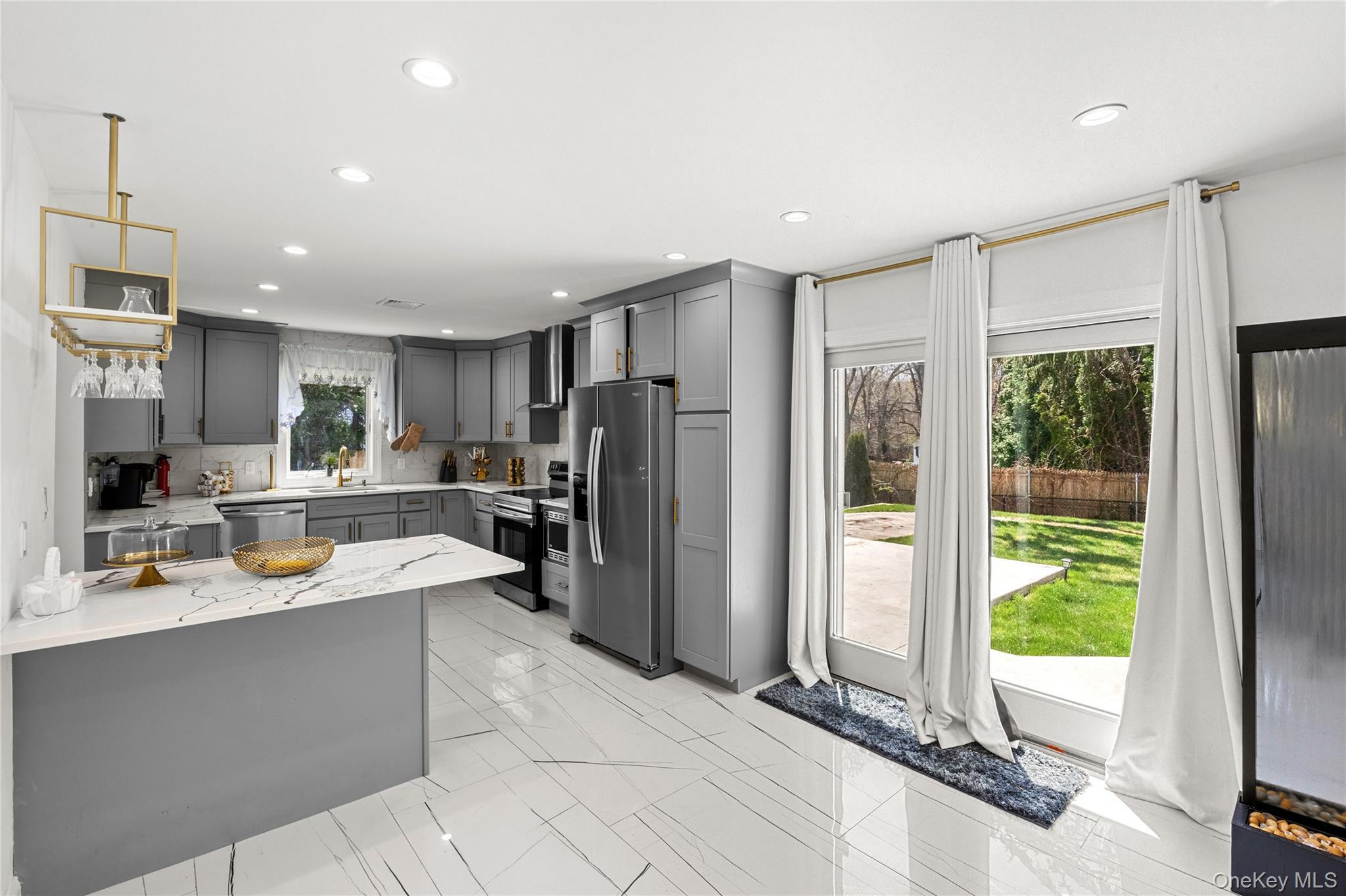 Single Family Grove  Suffolk County, NY 11727, MLS-986888-10