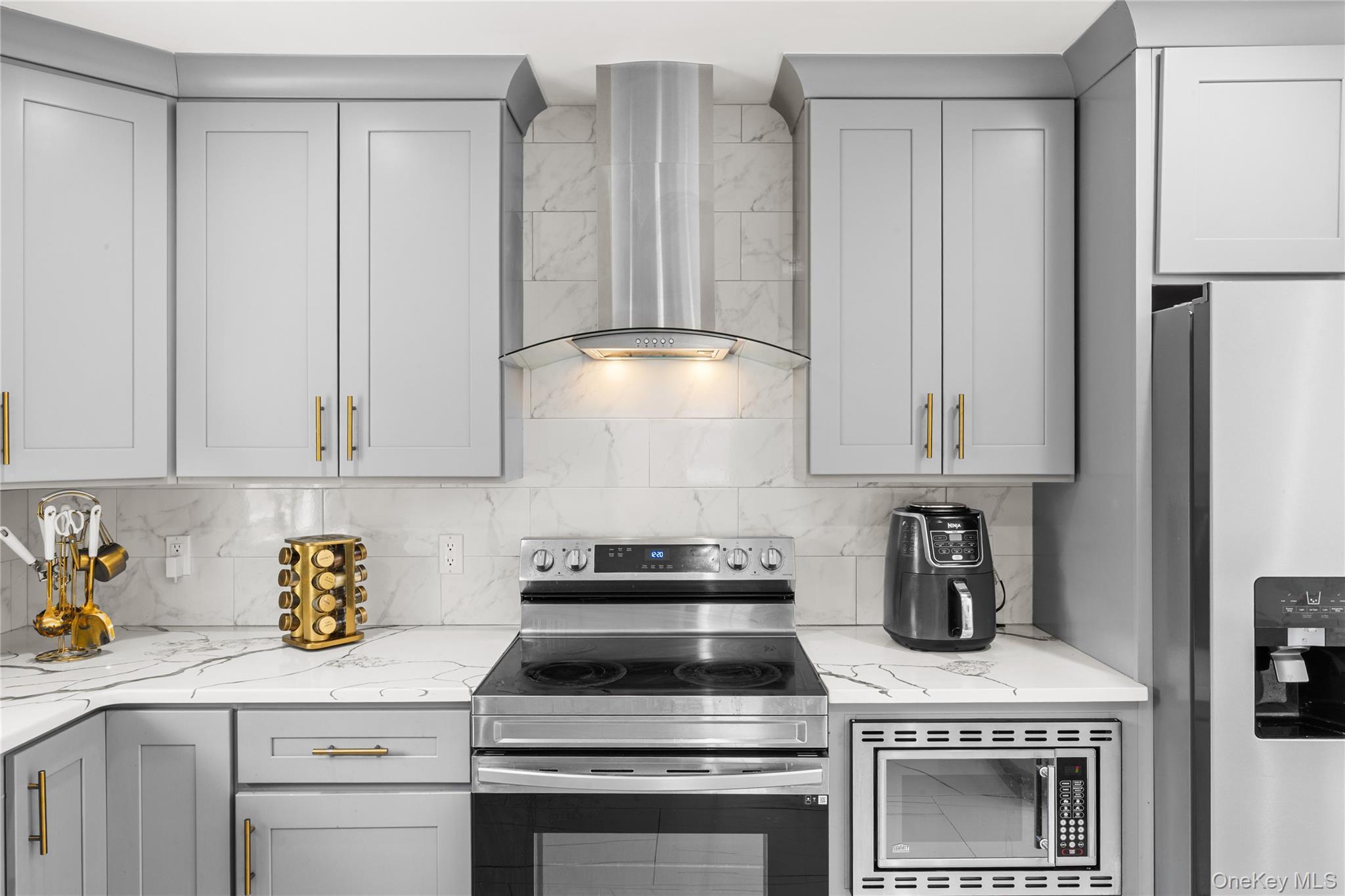 Single Family Grove  Suffolk County, NY 11727, MLS-986888-12