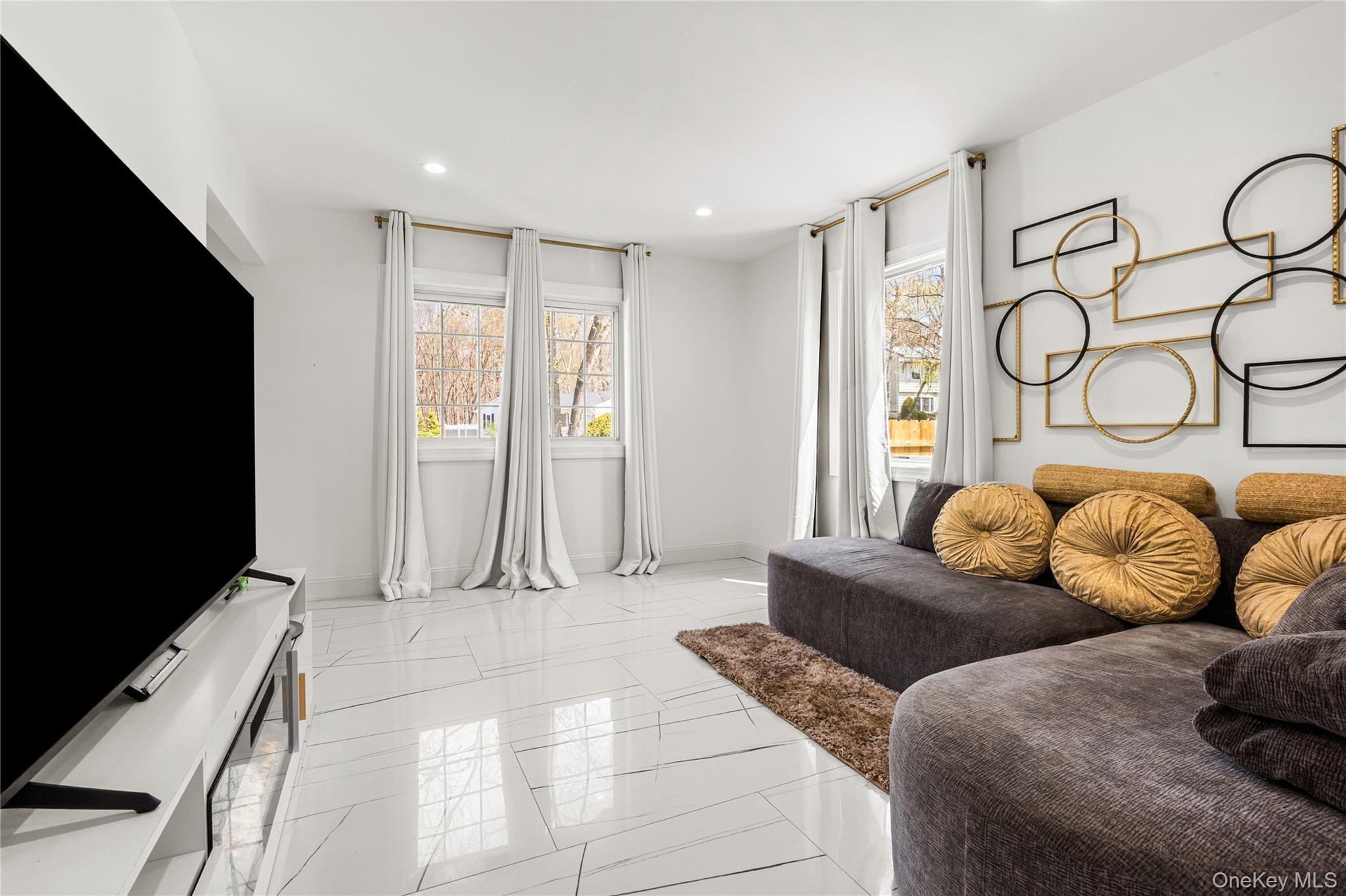 Single Family Grove  Suffolk County, NY 11727, MLS-986888-13