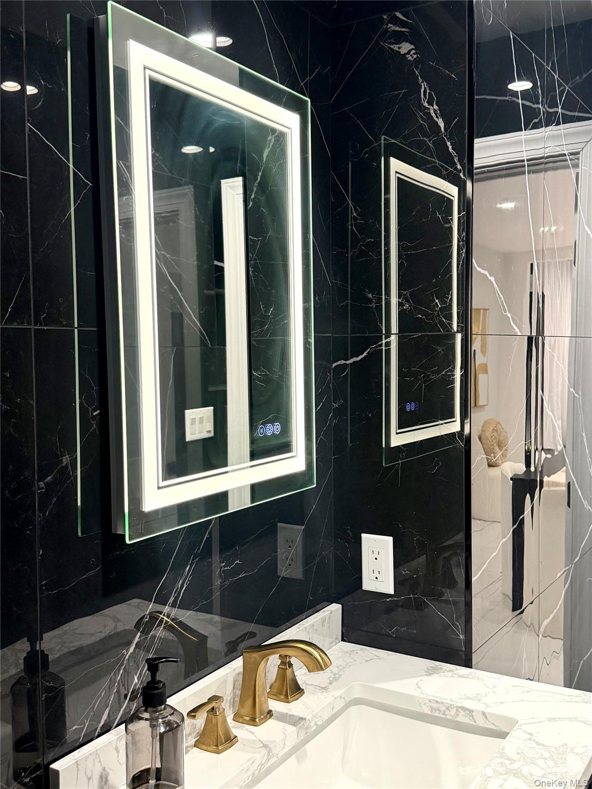 Single Family Grove  Suffolk County, NY 11727, MLS-986888-14