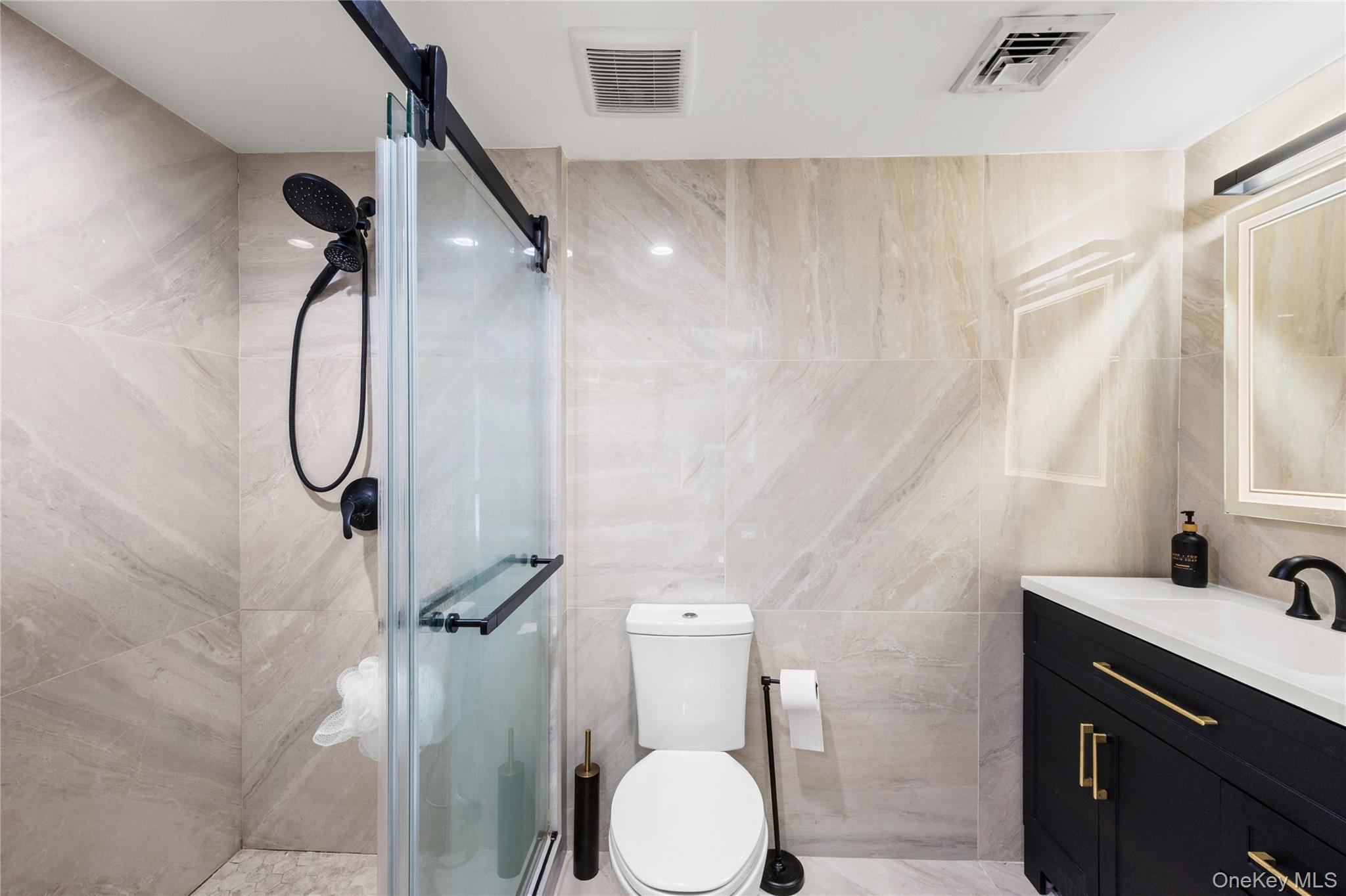 Single Family Grove  Suffolk County, NY 11727, MLS-986888-18