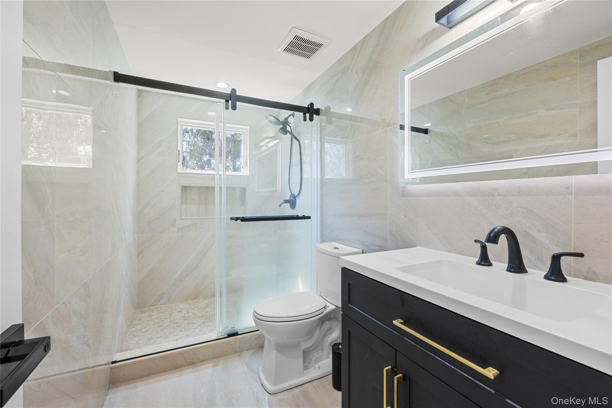 Single Family Grove  Suffolk County, NY 11727, MLS-986888-19