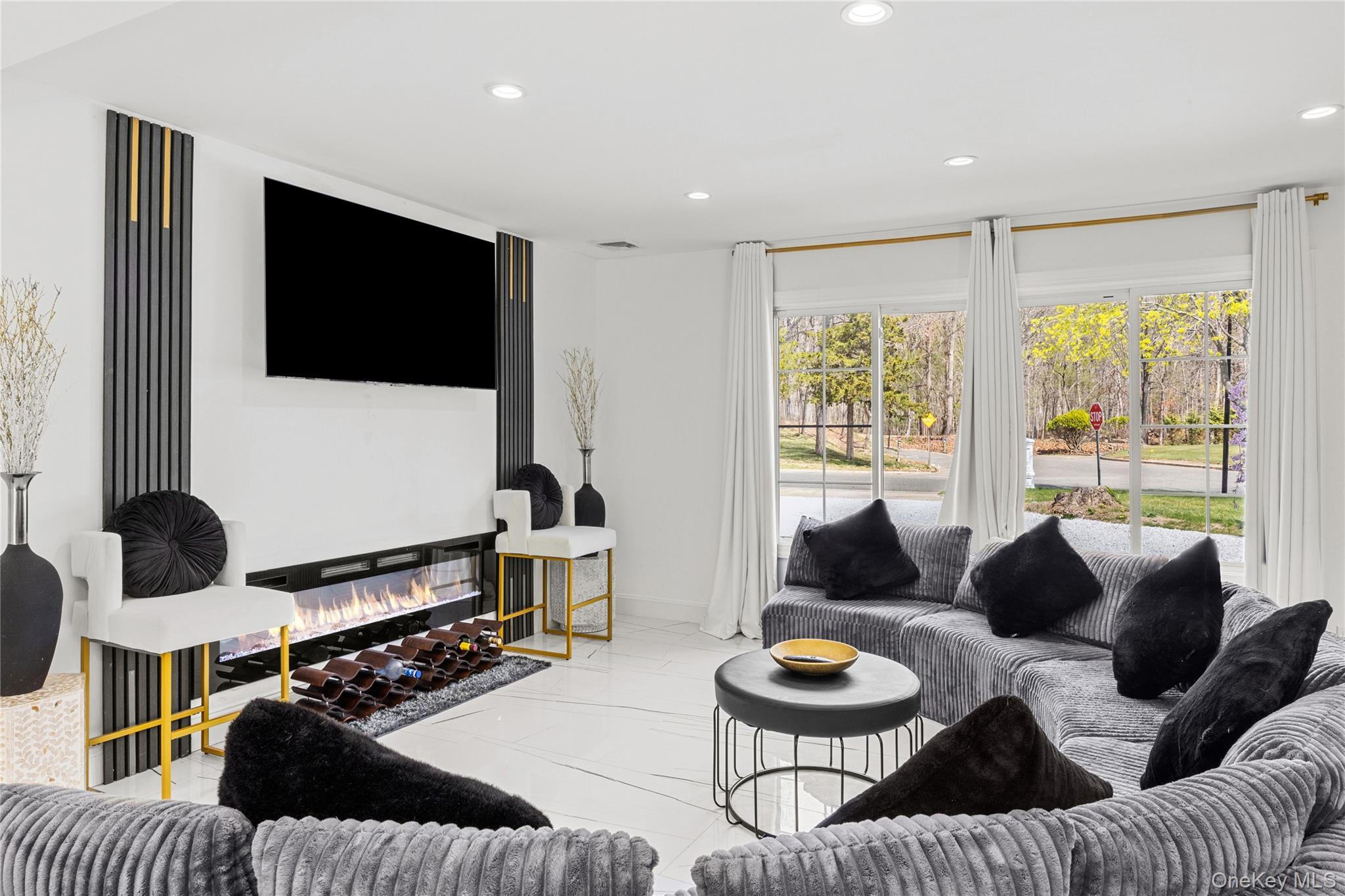 Single Family Grove  Suffolk County, NY 11727, MLS-986888-5