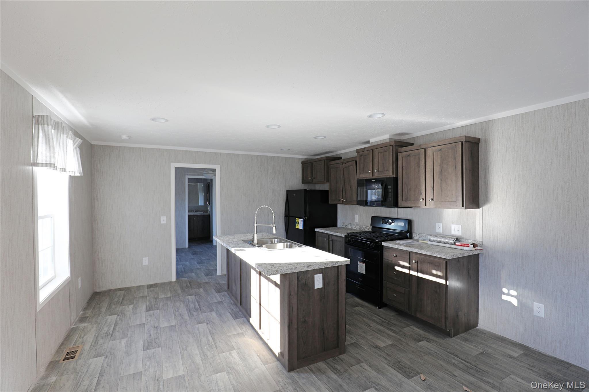 Single Family Joslen  Columbia County, NY 12534, MLS-986897-2