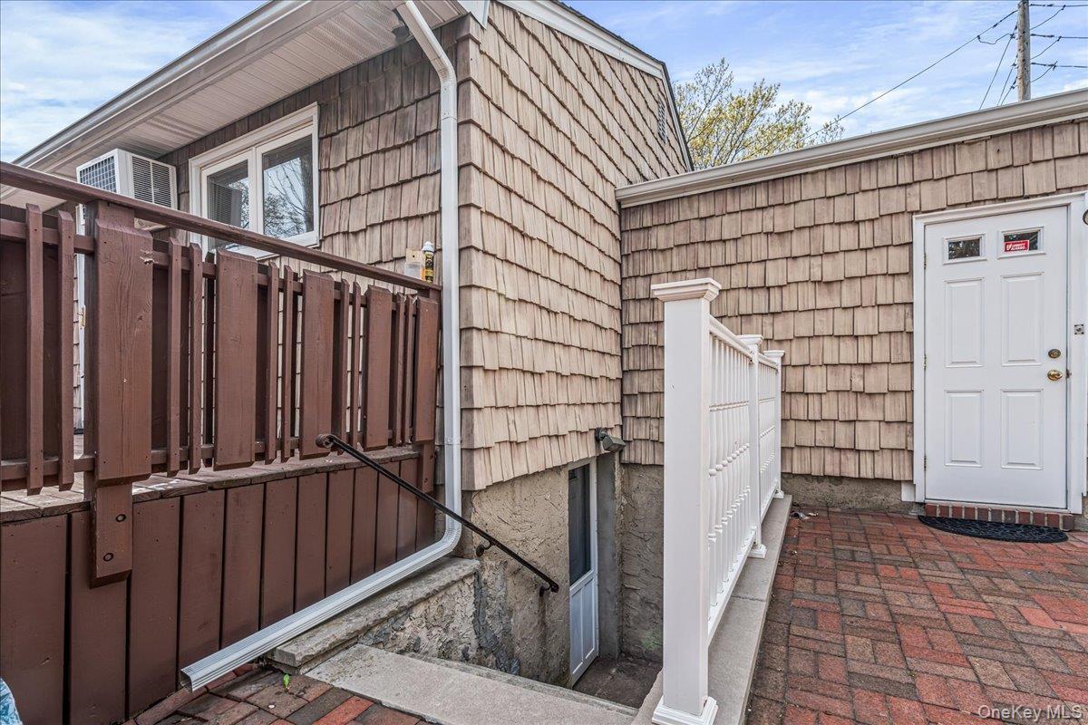 Single Family Norman  Nassau County, NY 11563, MLS-986909-28