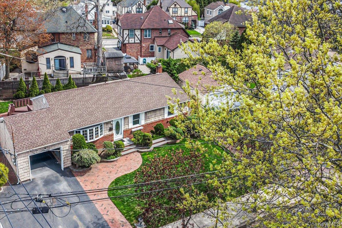 Single Family Norman  Nassau County, NY 11563, MLS-986909-30