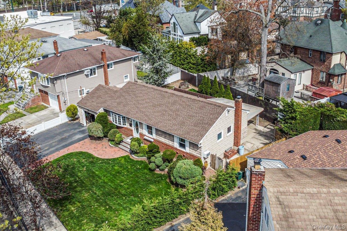 Single Family Norman  Nassau County, NY 11563, MLS-986909-31