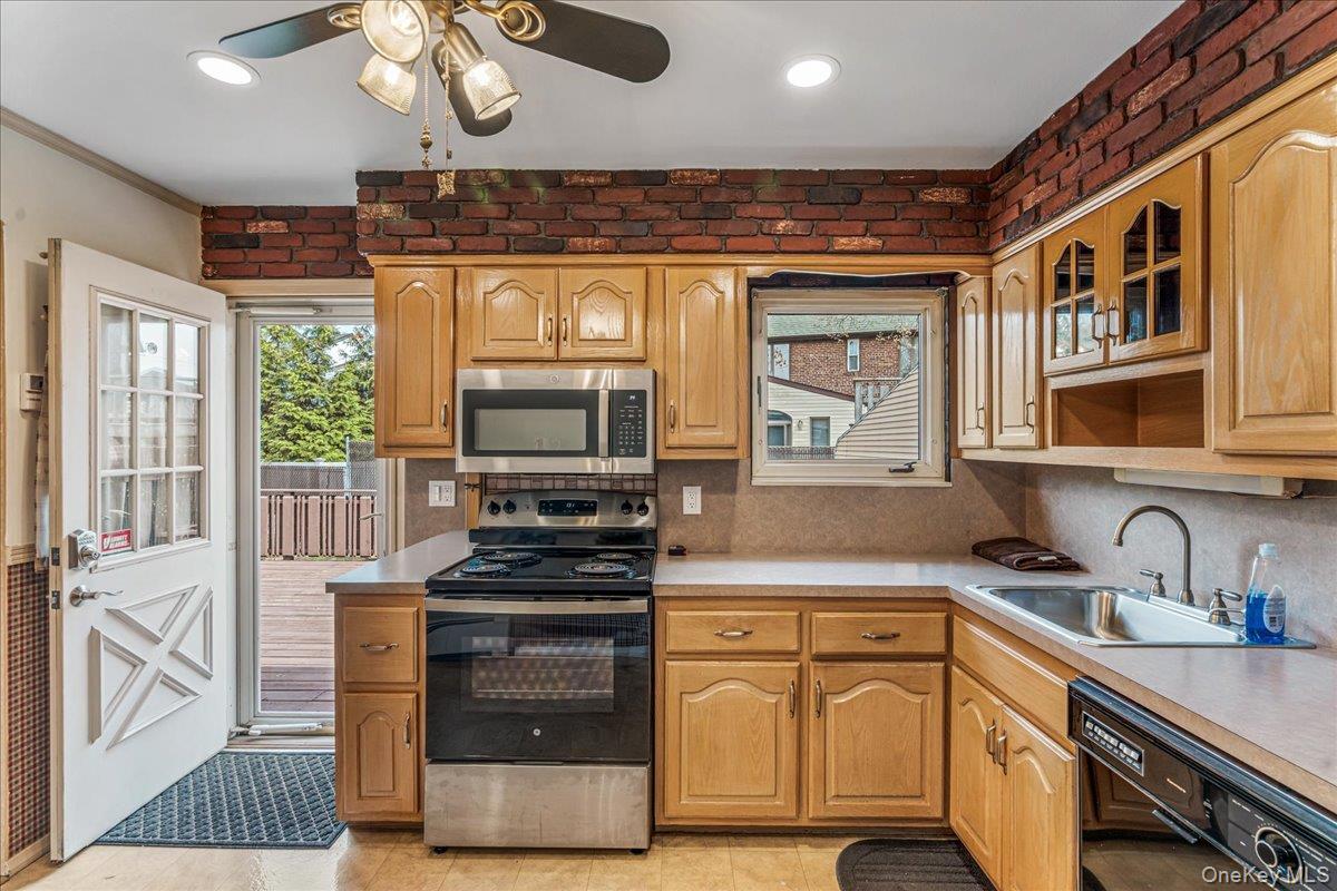 Single Family Norman  Nassau County, NY 11563, MLS-986909-8