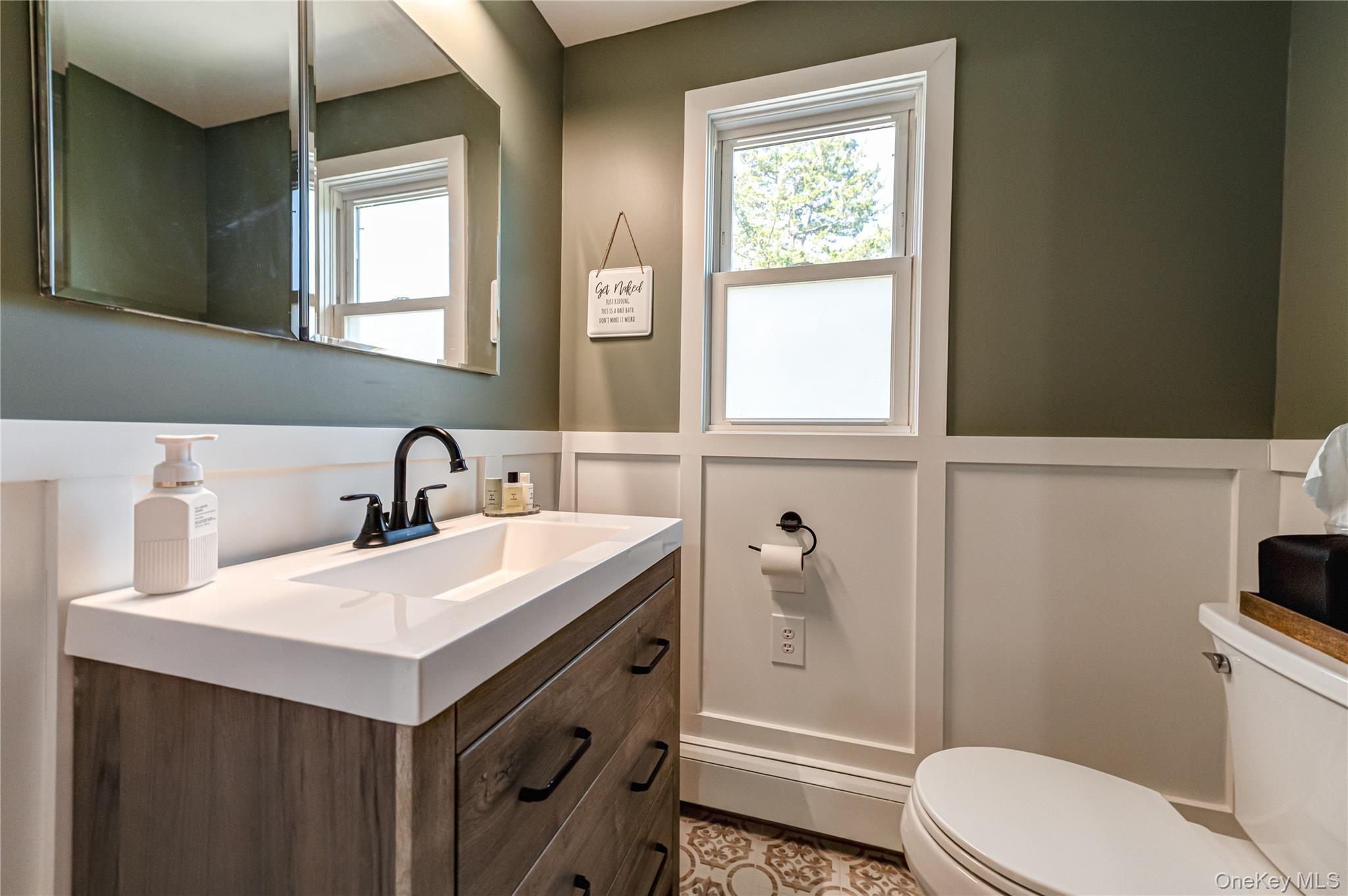 Single Family 4th  Suffolk County, NY 11780, MLS-986916-15