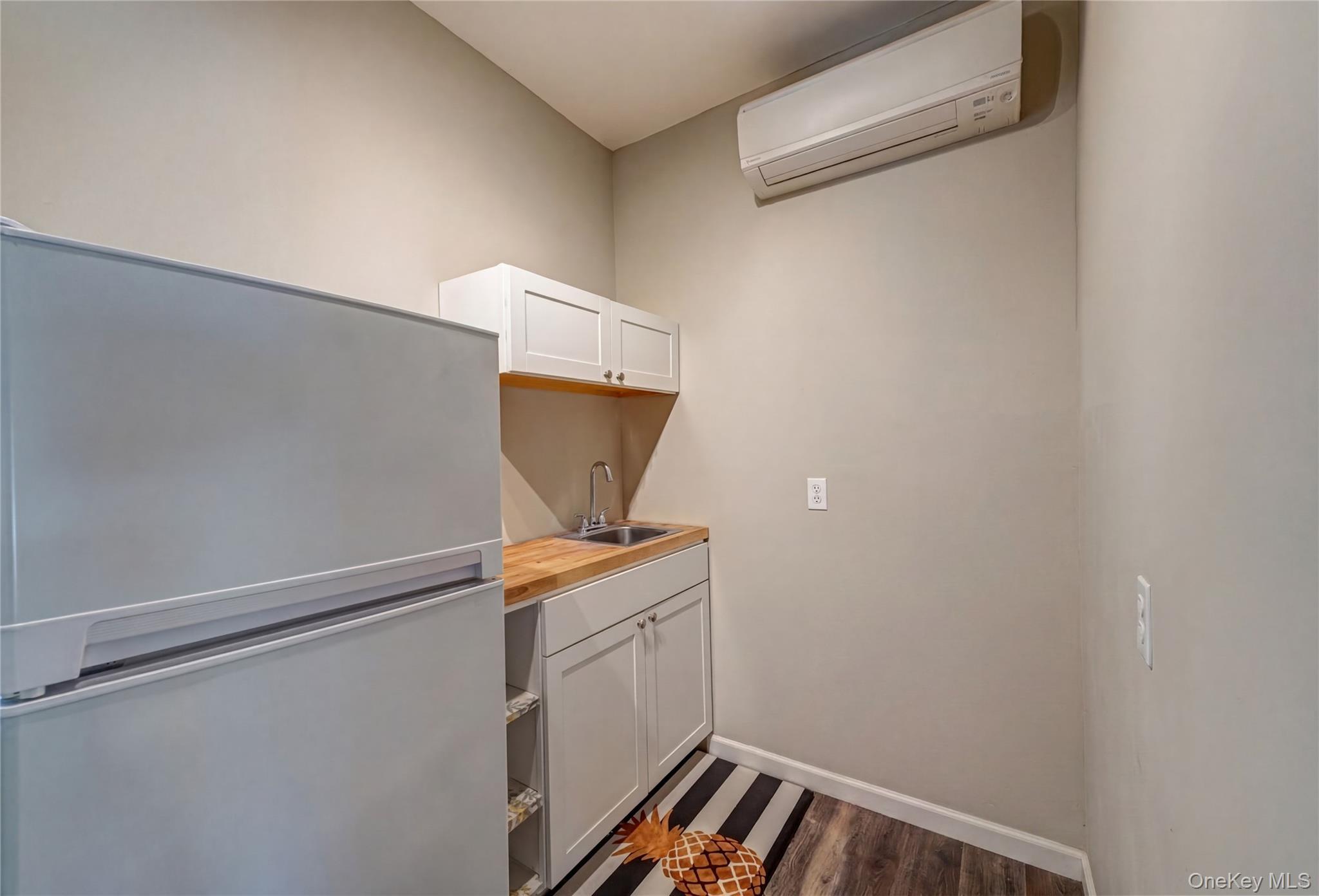 Single Family 4th  Suffolk County, NY 11780, MLS-986916-18