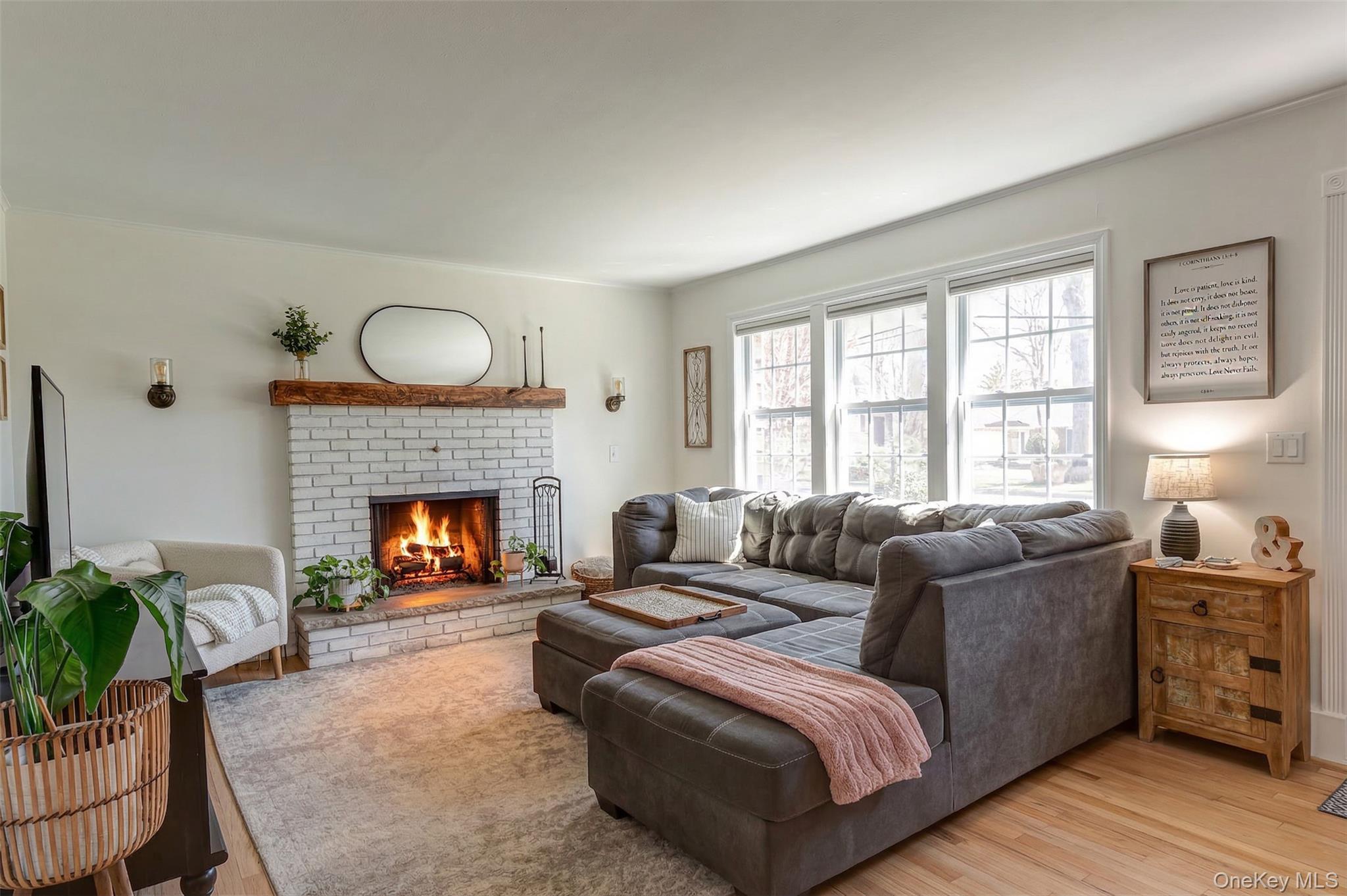 Single Family 4th  Suffolk County, NY 11780, MLS-986916-4