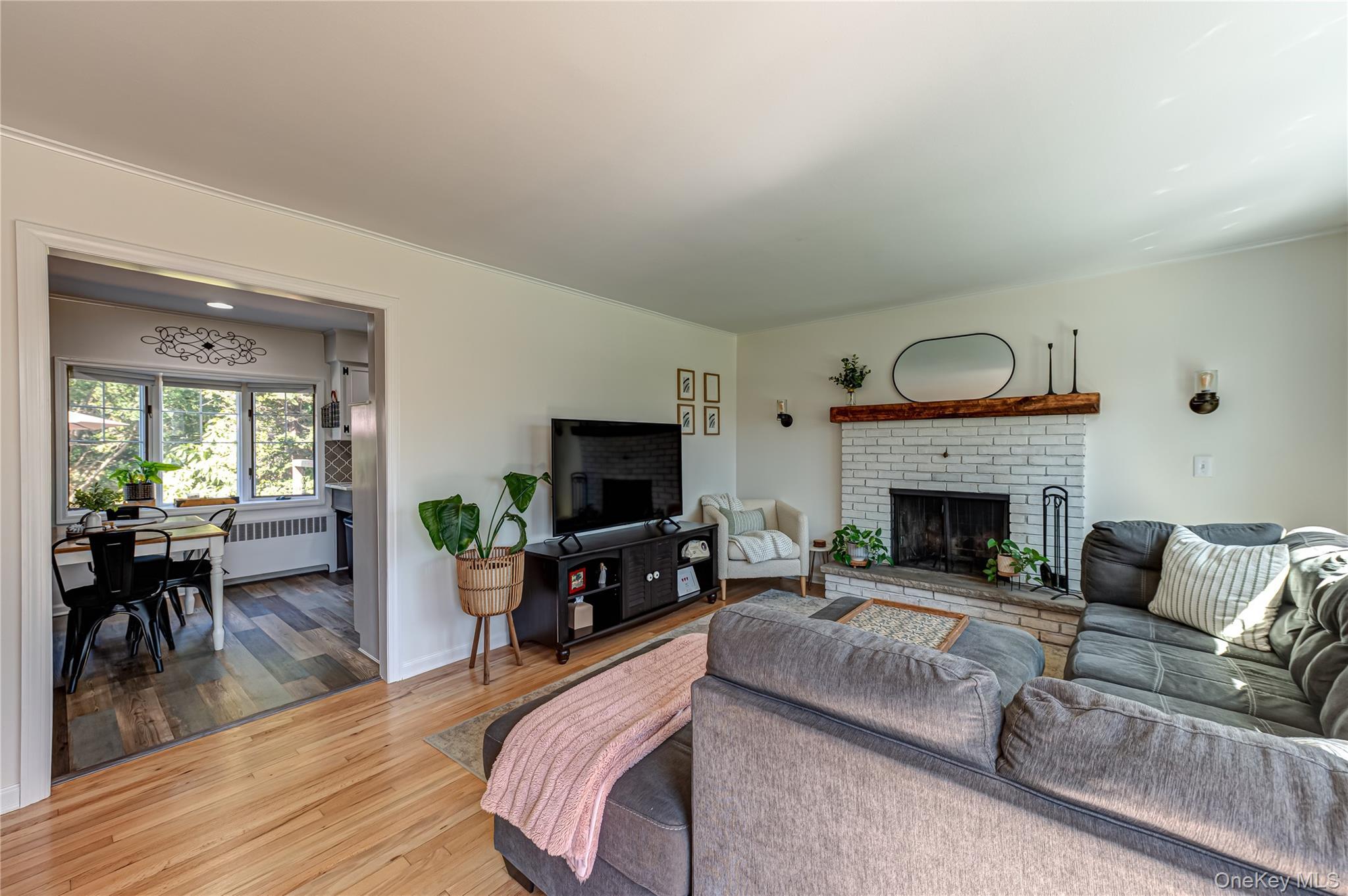 Single Family 4th  Suffolk County, NY 11780, MLS-986916-5