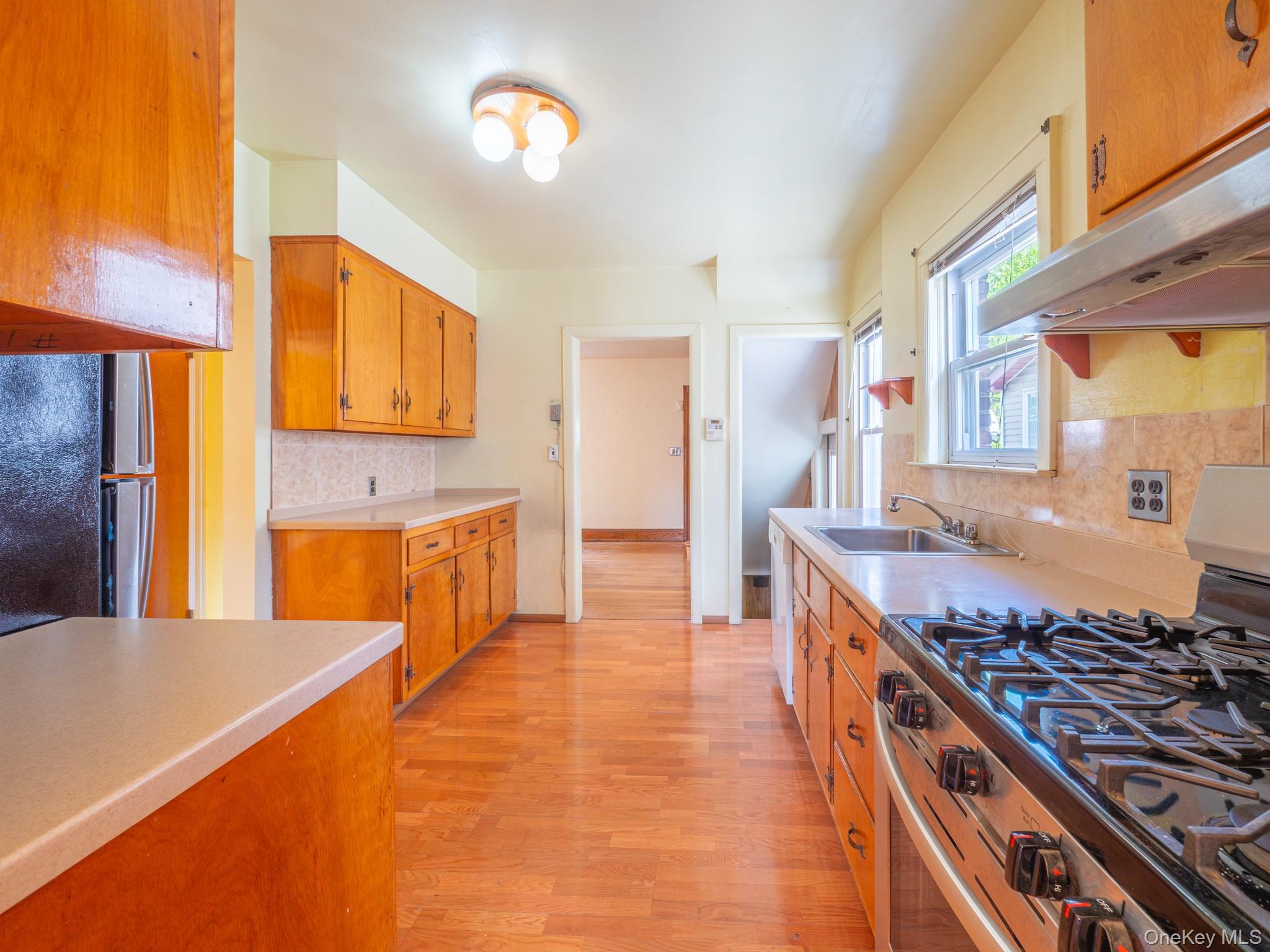 Single Family 221st  Queens, NY 11427, MLS-986931-10