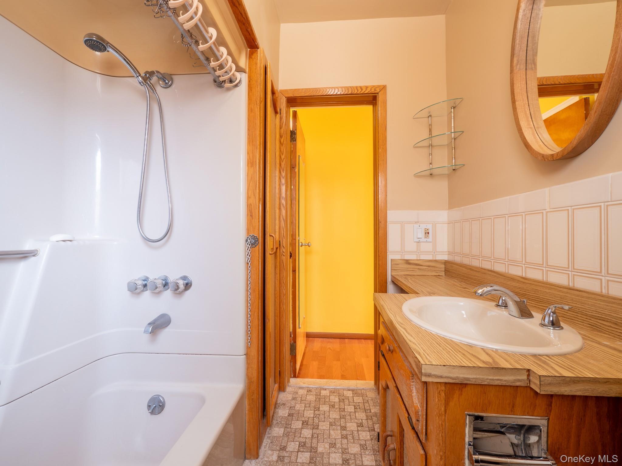 Single Family 221st  Queens, NY 11427, MLS-986931-17