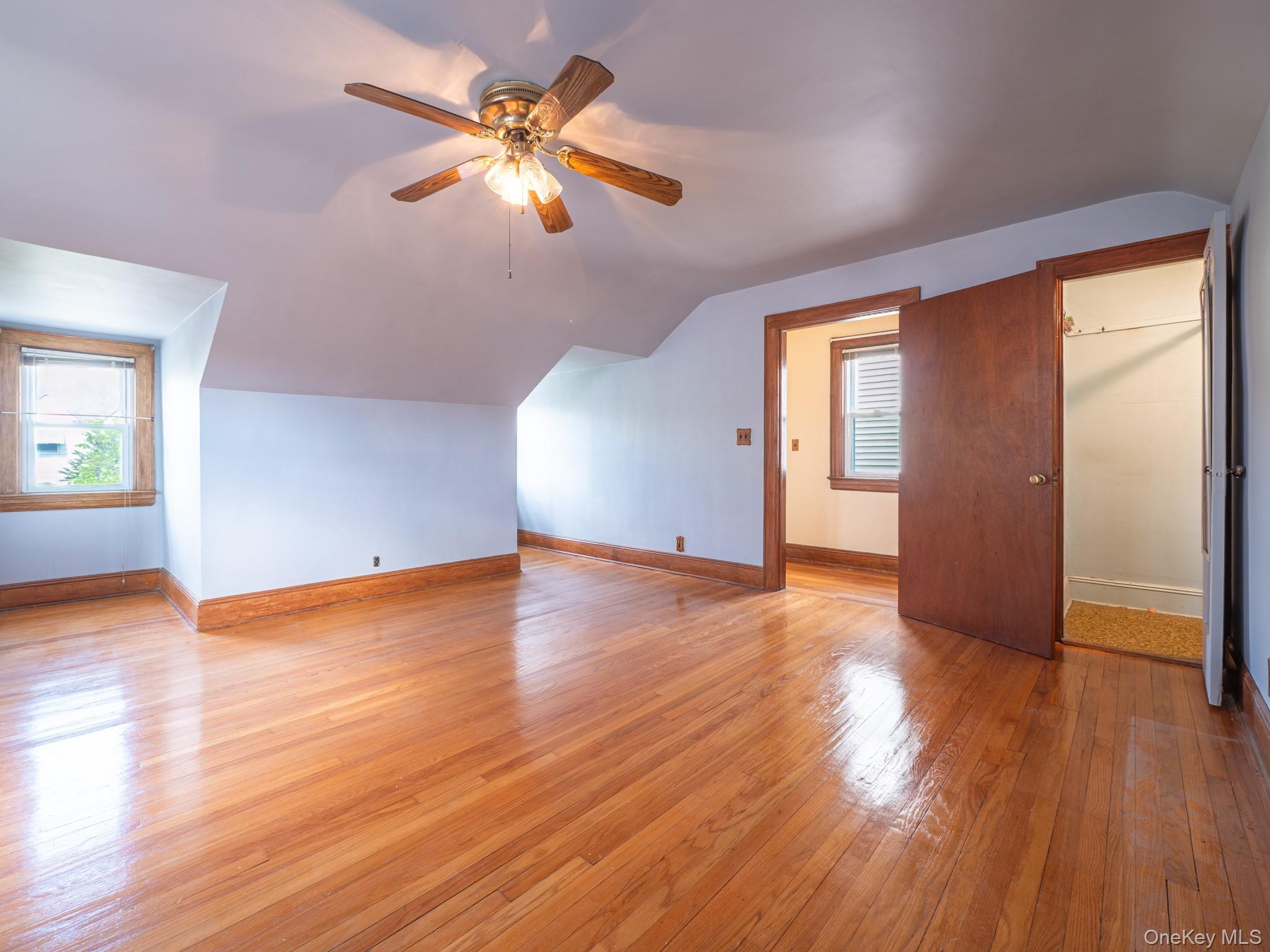 Single Family 221st  Queens, NY 11427, MLS-986931-22