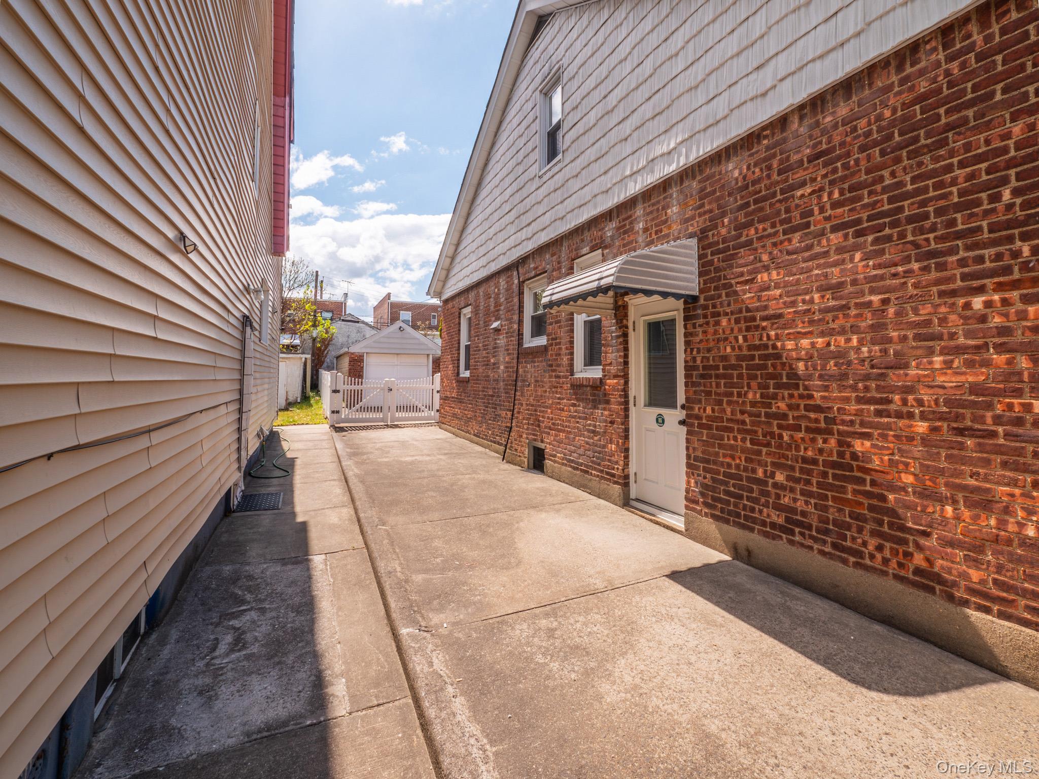 Single Family 221st  Queens, NY 11427, MLS-986931-28