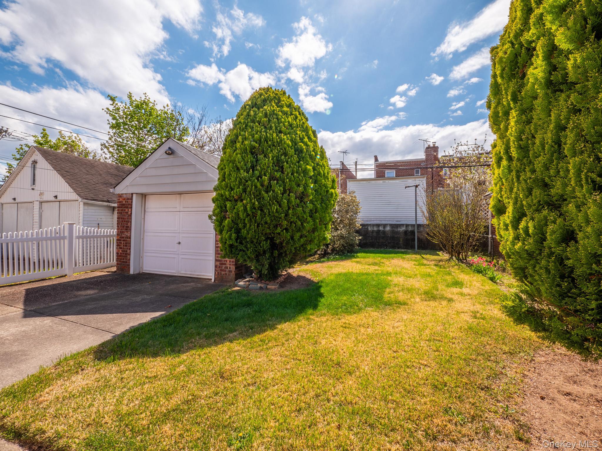 Single Family 221st  Queens, NY 11427, MLS-986931-31