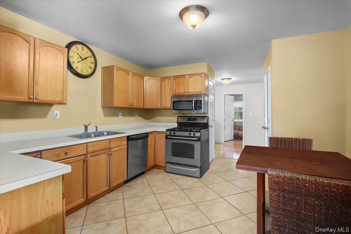 Single Family South  Westchester County, NY 10536, MLS-986938-4