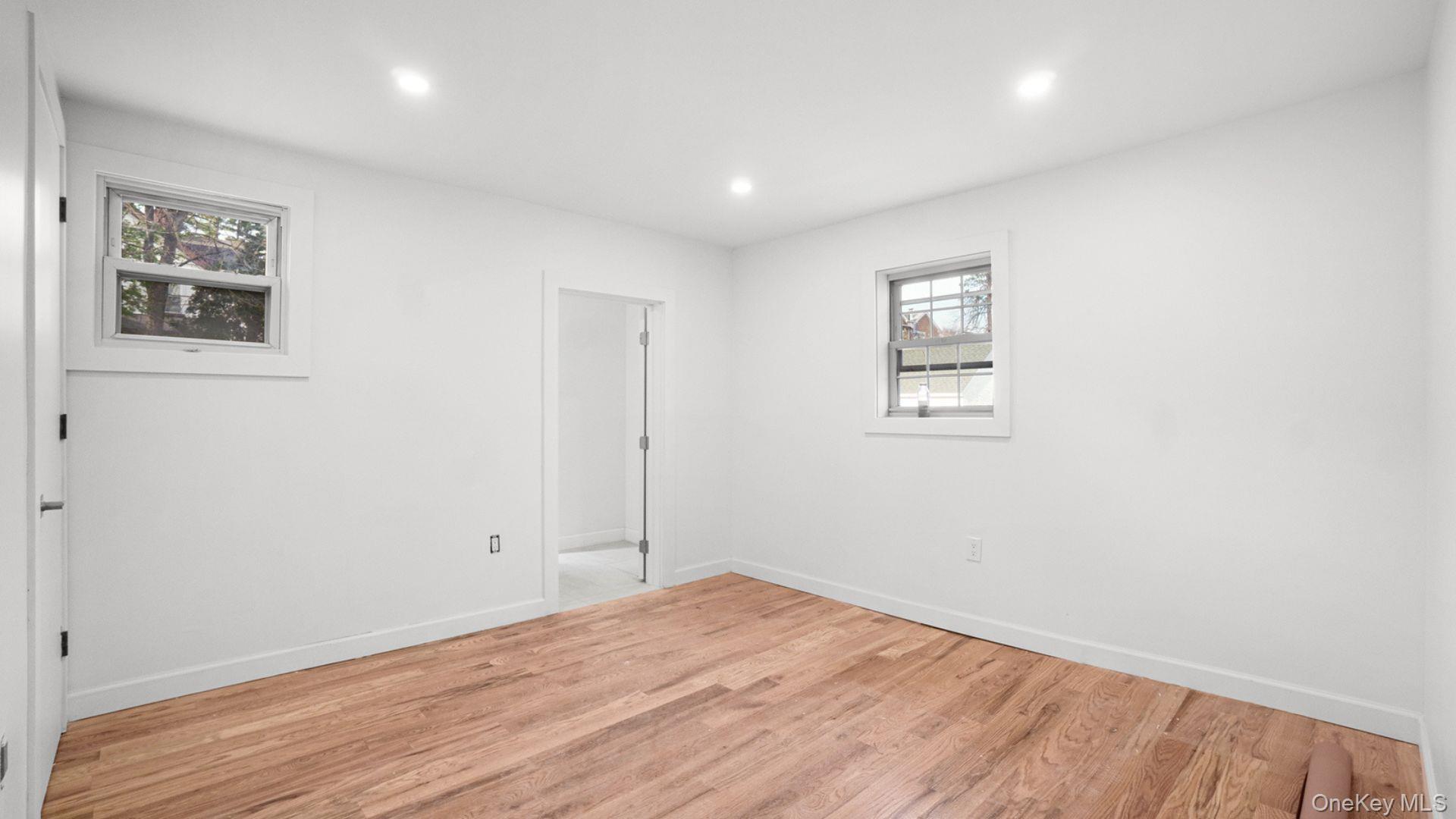 Single Family 238th  Bronx, NY 10470, MLS-986979-14