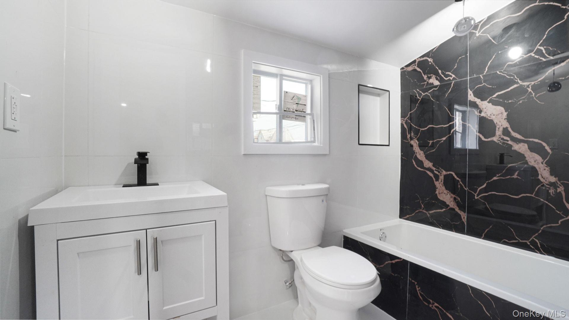 Single Family 238th  Bronx, NY 10470, MLS-986979-19