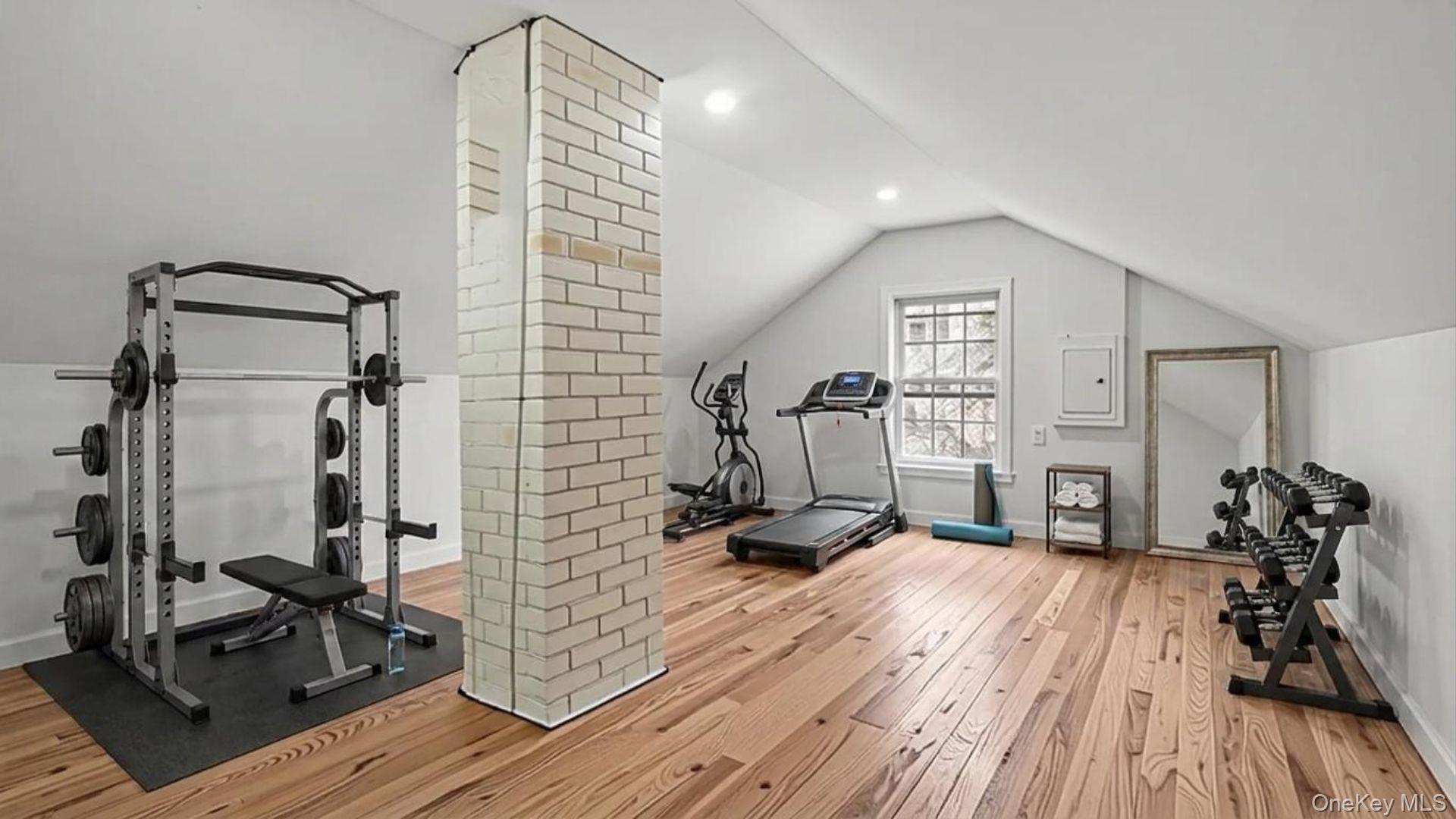 Single Family 238th  Bronx, NY 10470, MLS-986979-8