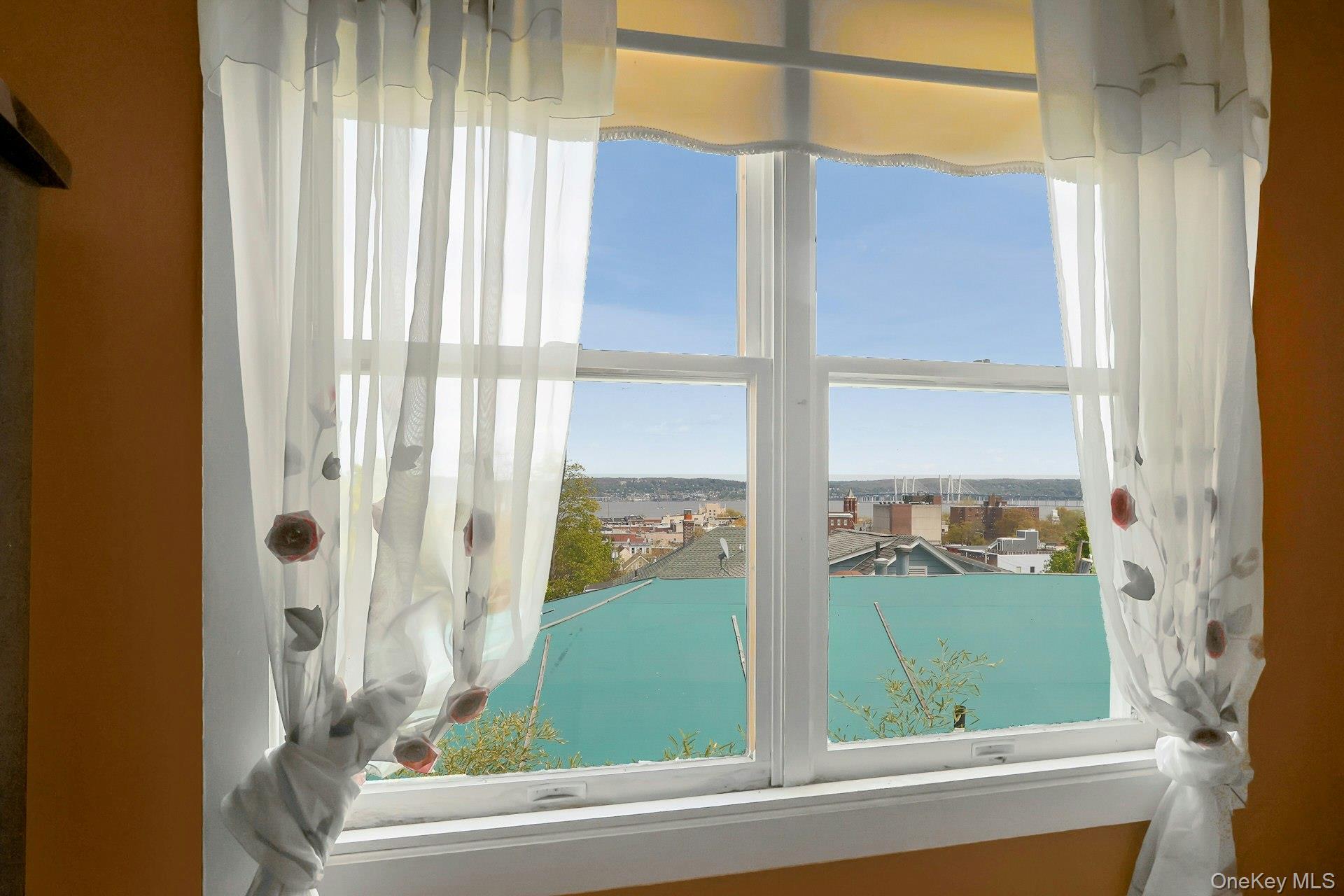 Single Family Catherine  Rockland County, NY 10960, MLS-987004-10