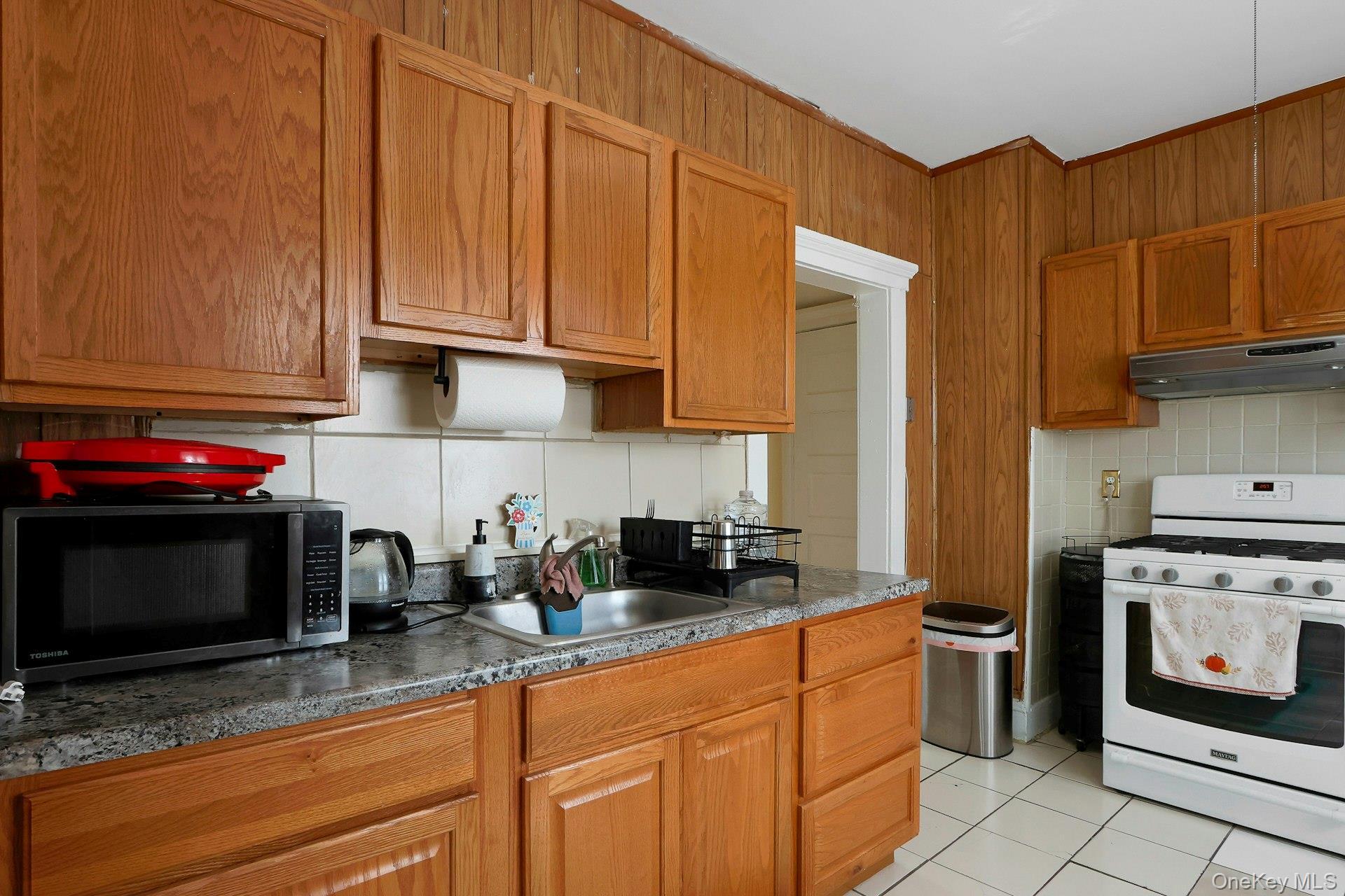 Single Family Catherine  Rockland County, NY 10960, MLS-987004-22