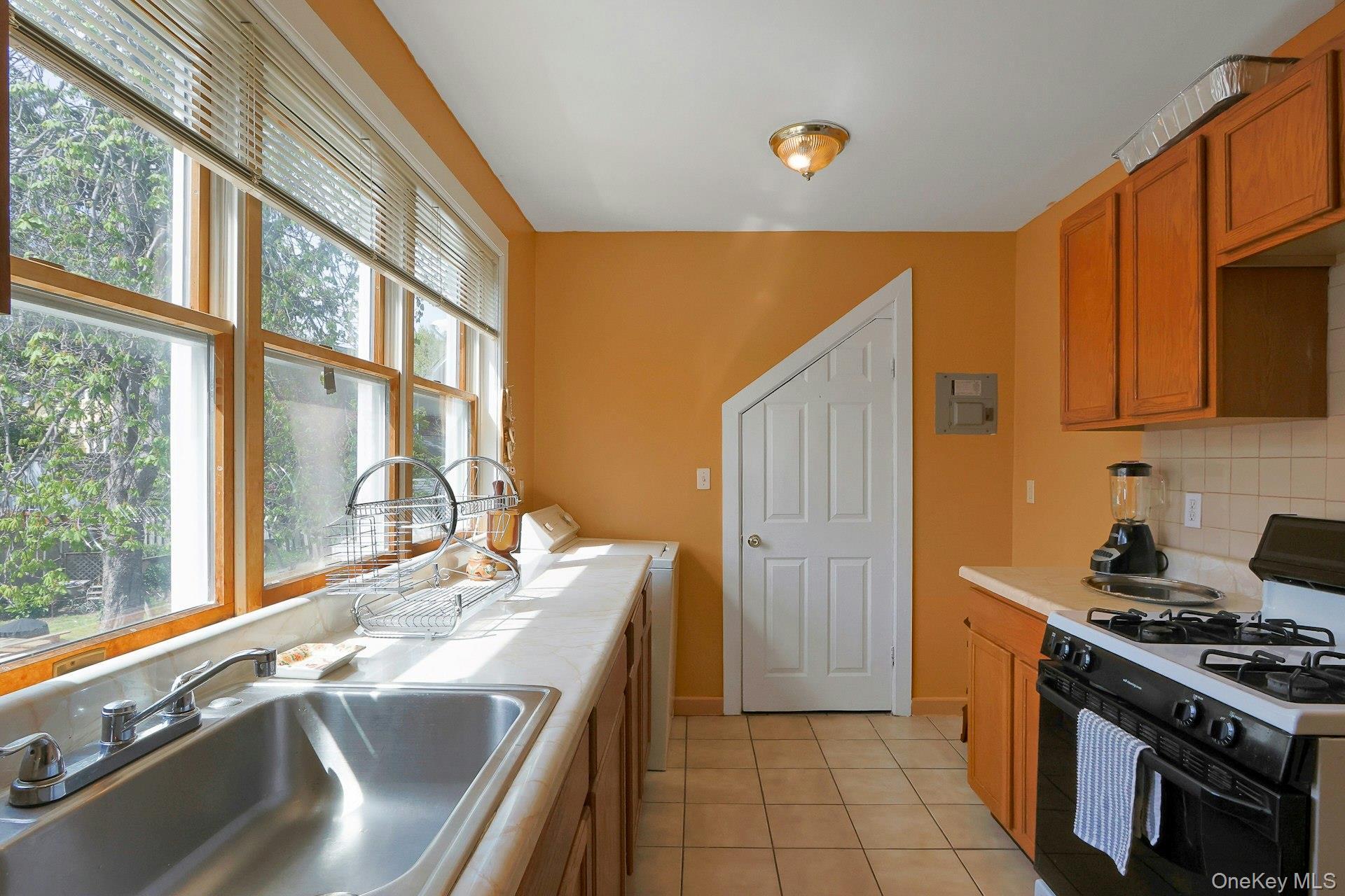 Single Family Catherine  Rockland County, NY 10960, MLS-987004-3