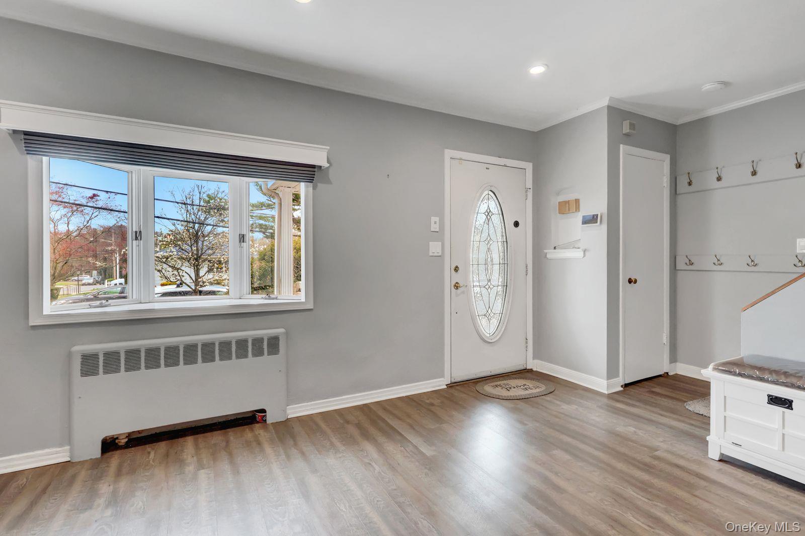 Single Family Grove  Nassau County, NY 11580, MLS-987024-12