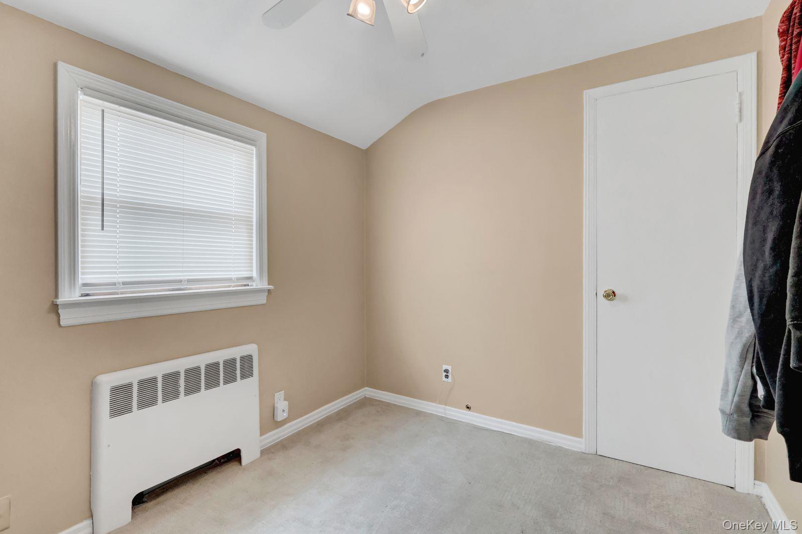 Single Family Grove  Nassau County, NY 11580, MLS-987024-26