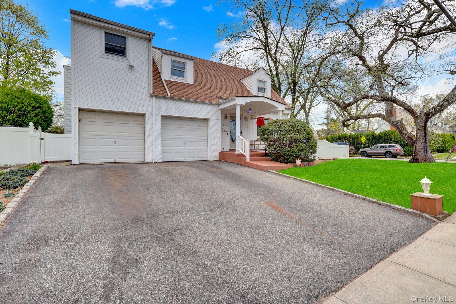 Single Family Grove  Nassau County, NY 11580, MLS-987024-6