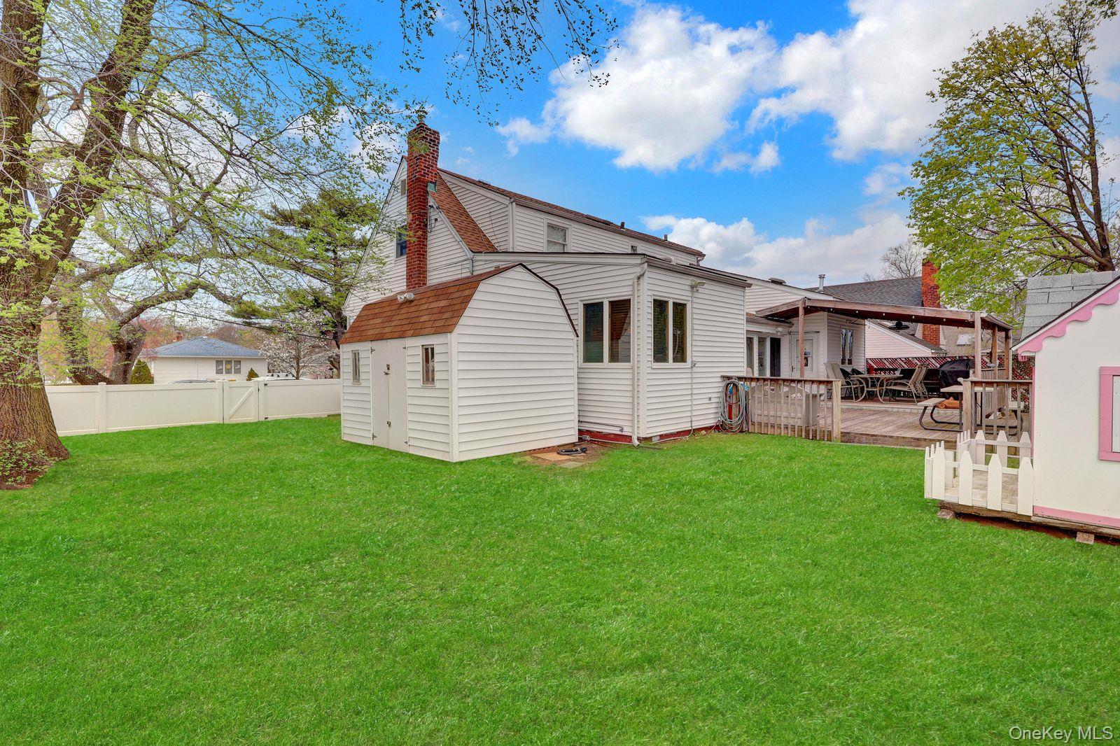Single Family Grove  Nassau County, NY 11580, MLS-987024-7