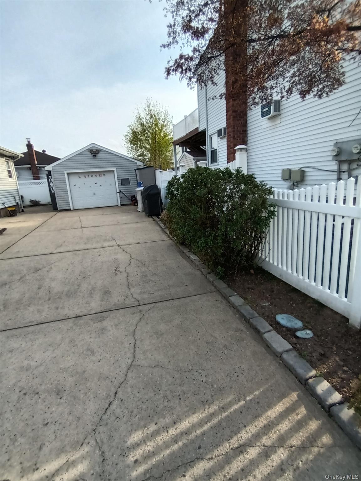 Single Family Tribune  Nassau County, NY 11003, MLS-987063-19
