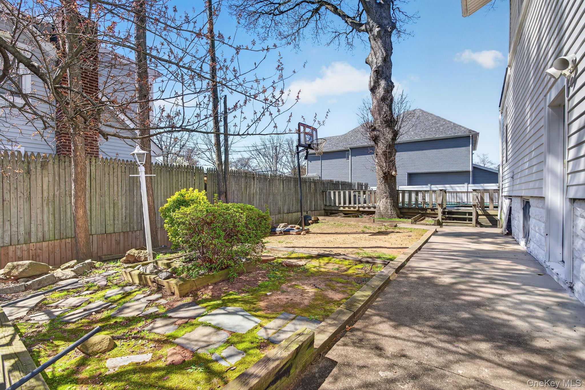 Single Family Katan  Staten Island, NY 10308, MLS-987079-16