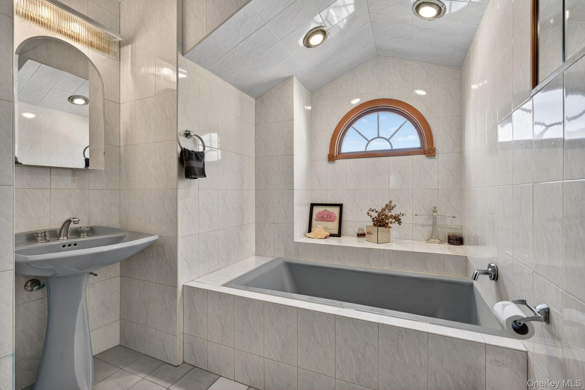 Single Family Katan  Staten Island, NY 10308, MLS-987079-9