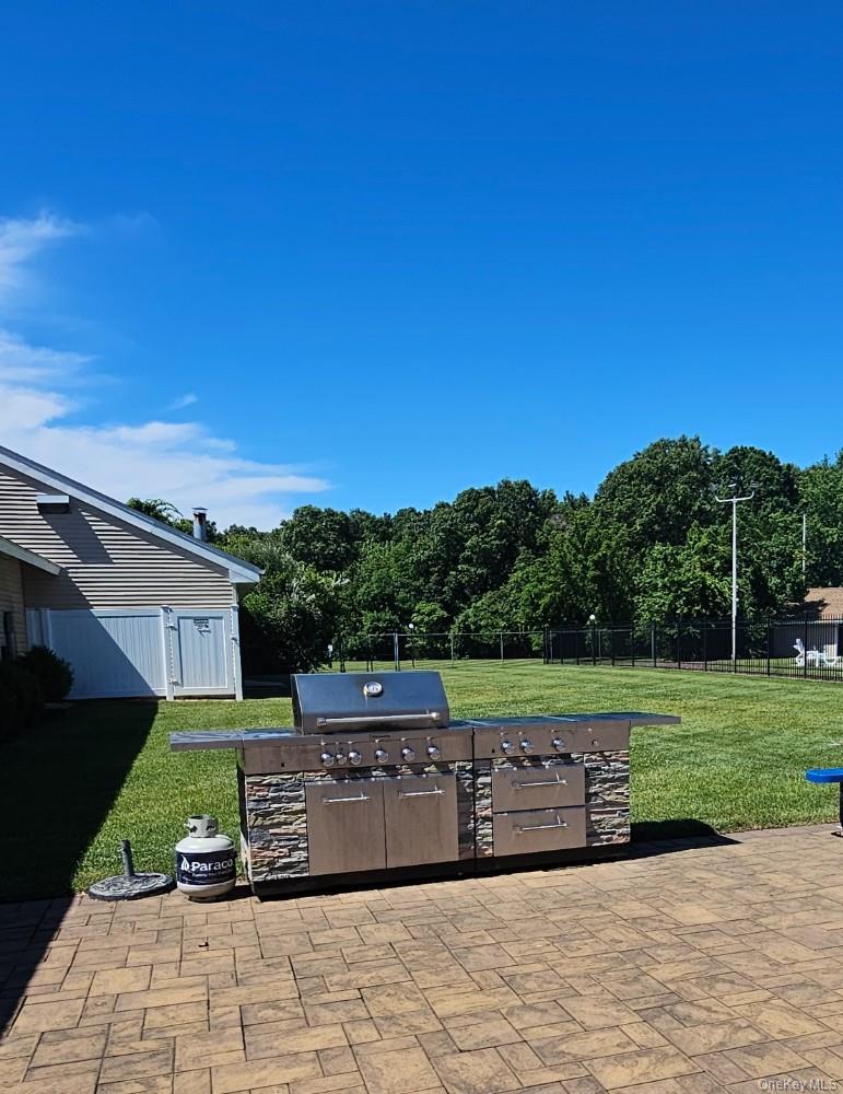 Coop Pointe  Suffolk County, NY 11727, MLS-987085-25