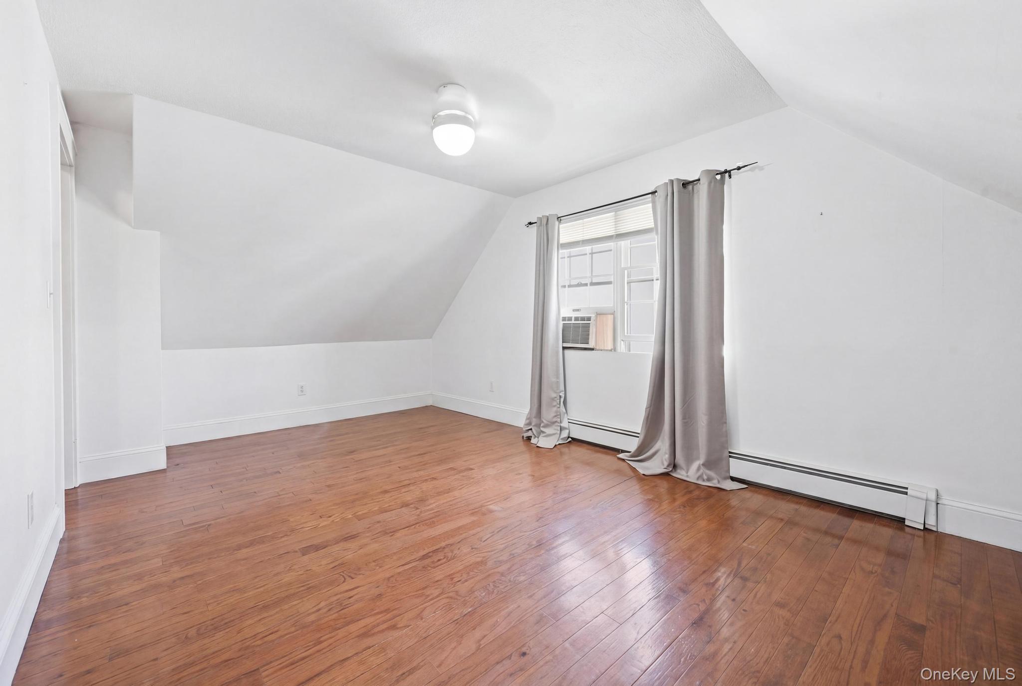 Single Family Hughes  Nassau County, NY 11710, MLS-987089-28