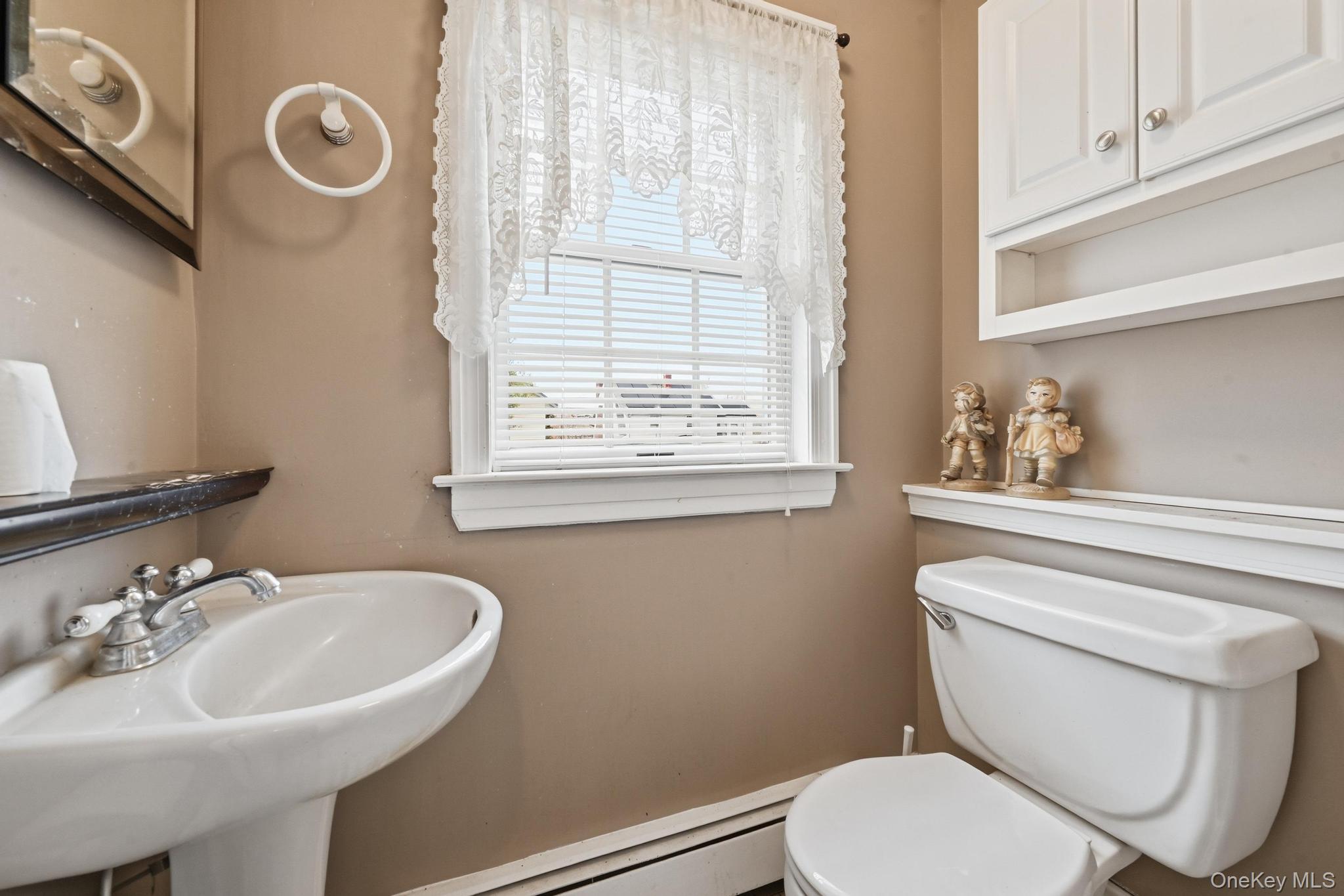 Single Family Hughes  Nassau County, NY 11710, MLS-987089-30