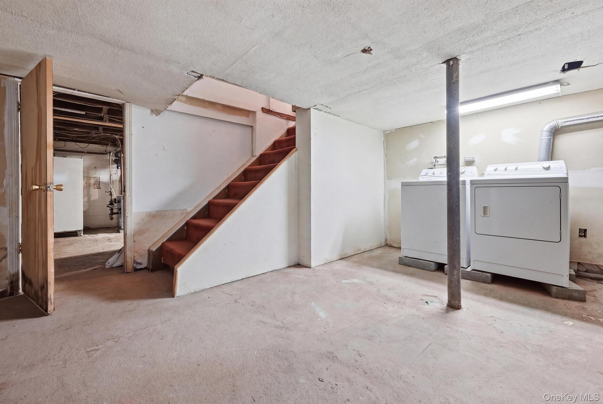 Single Family Hughes  Nassau County, NY 11710, MLS-987089-32