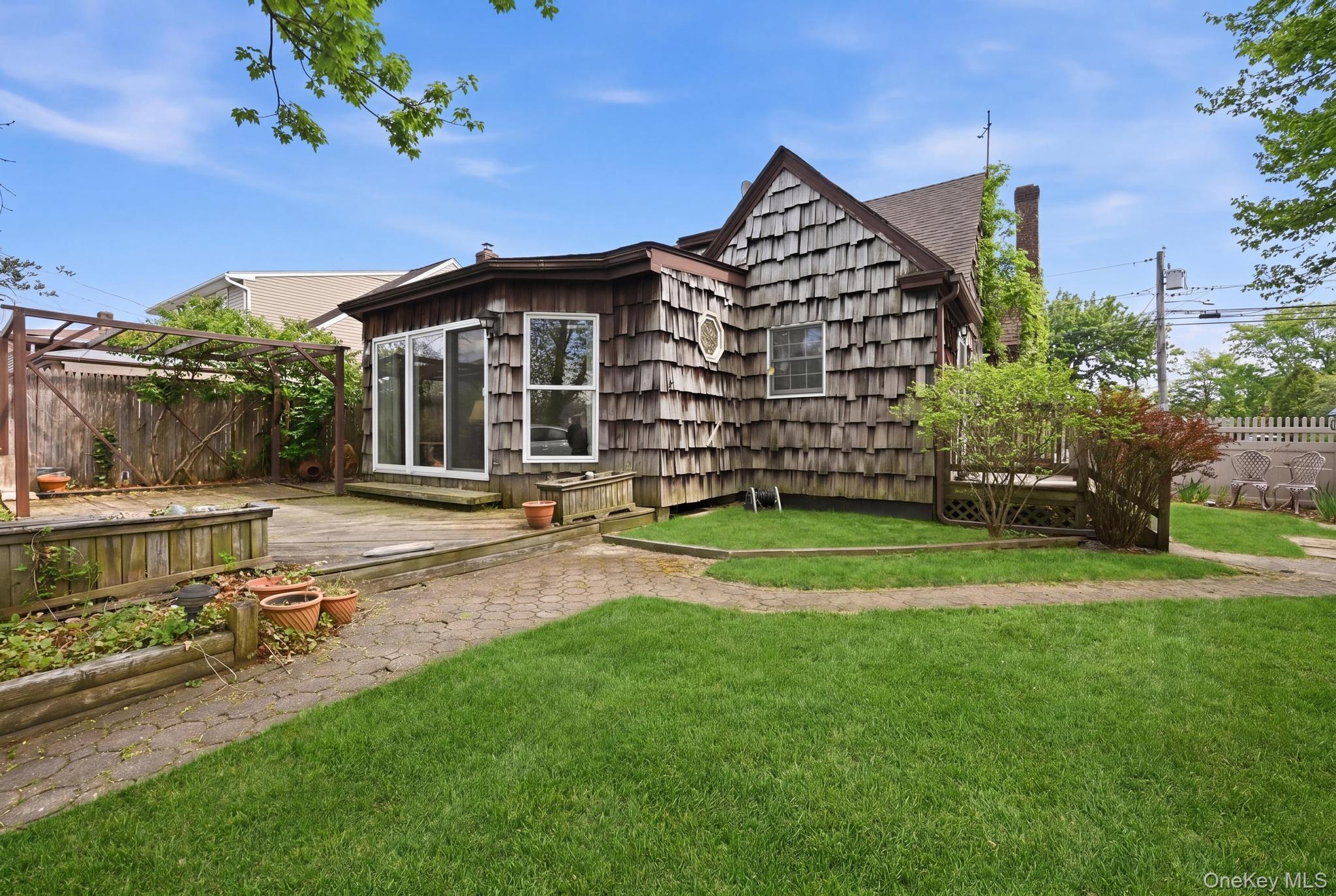 Single Family Hughes  Nassau County, NY 11710, MLS-987089-5