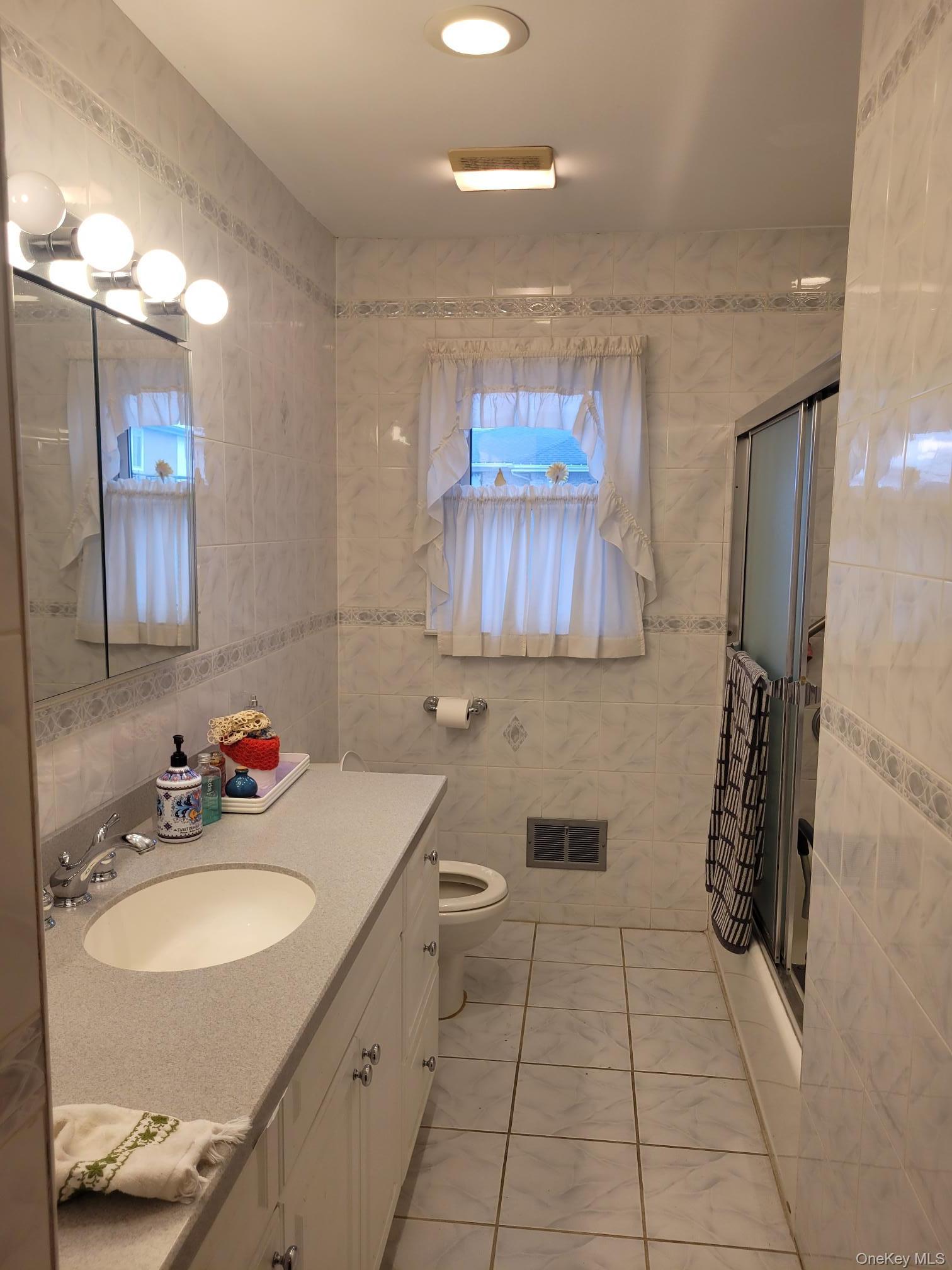 Single Family 158th Queens, NY 11414, MLS-987104-28