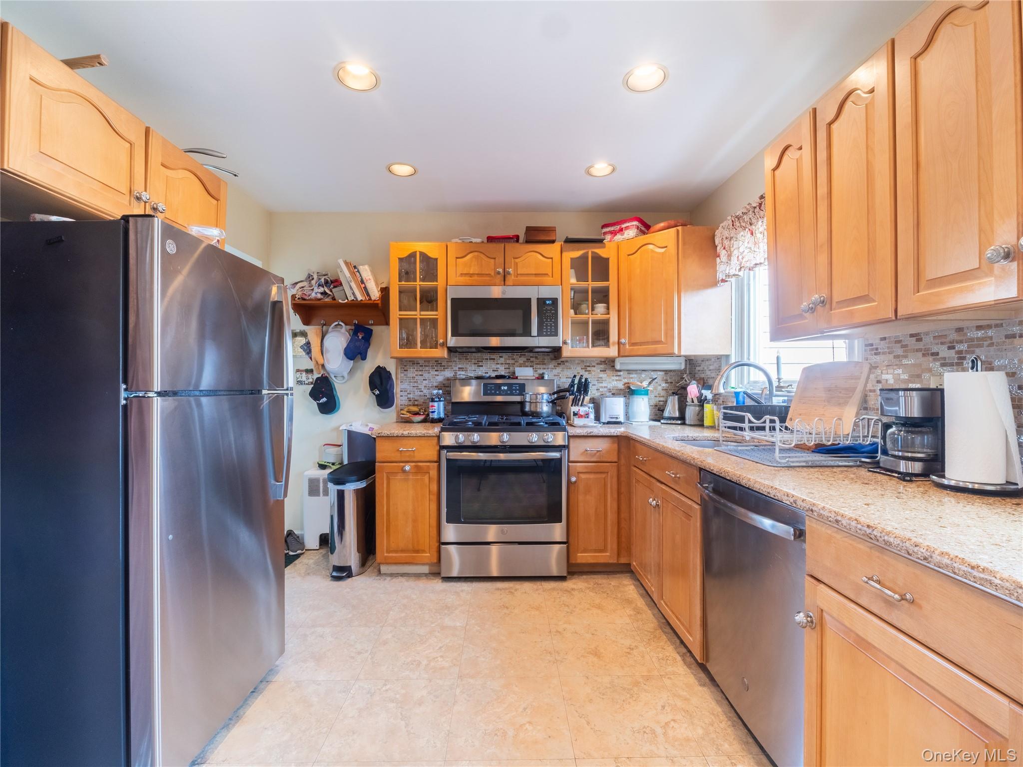 Single Family Maywood  Westchester County, NY 10573, MLS-987114-7