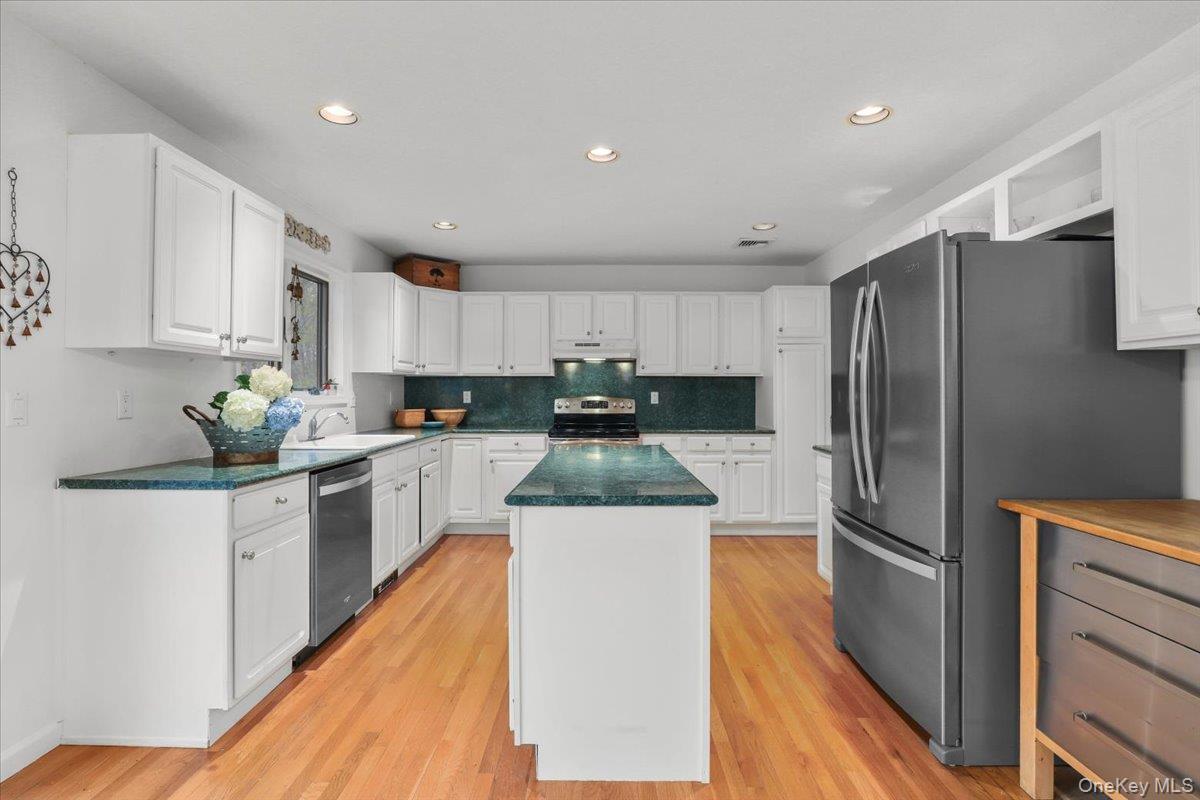 Single Family Driftwood  Westchester County, NY 10589, MLS-987127-8