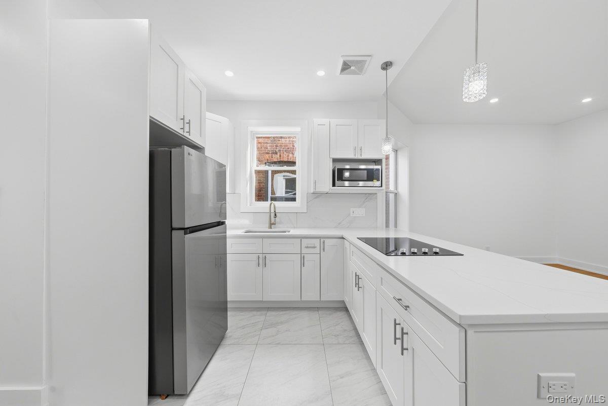 Single Family Glenmore  Brooklyn, NY 11207, MLS-987131-15