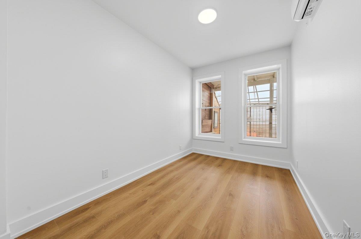 Single Family Glenmore  Brooklyn, NY 11207, MLS-987131-34