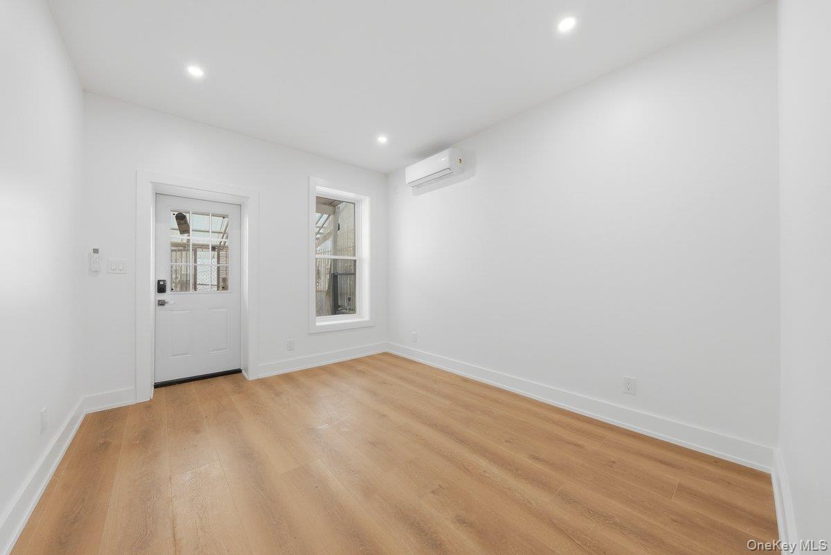 Single Family Glenmore  Brooklyn, NY 11207, MLS-987131-35