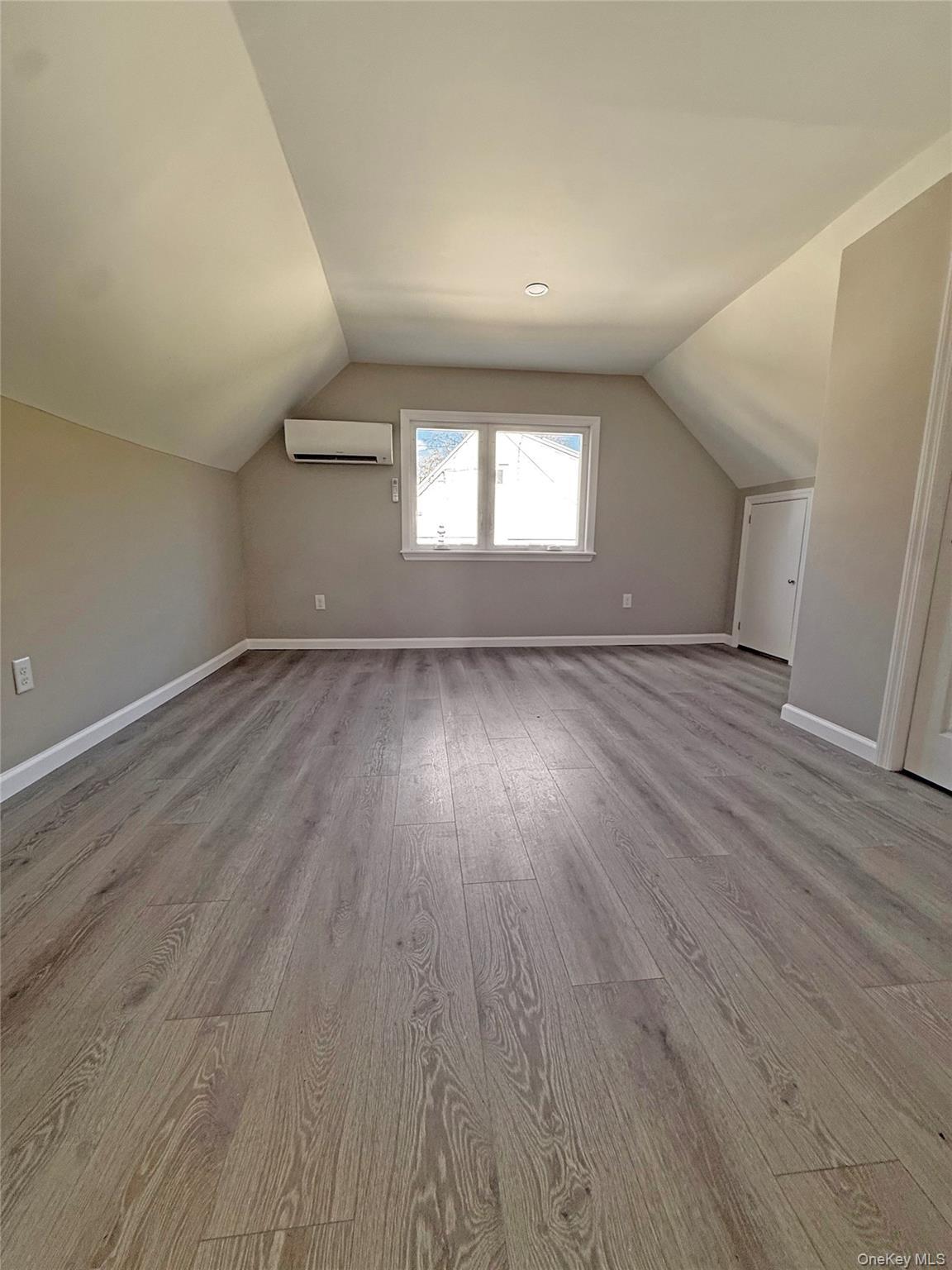 Single Family Mountaindale  Westchester County, NY 10710, MLS-987153-10